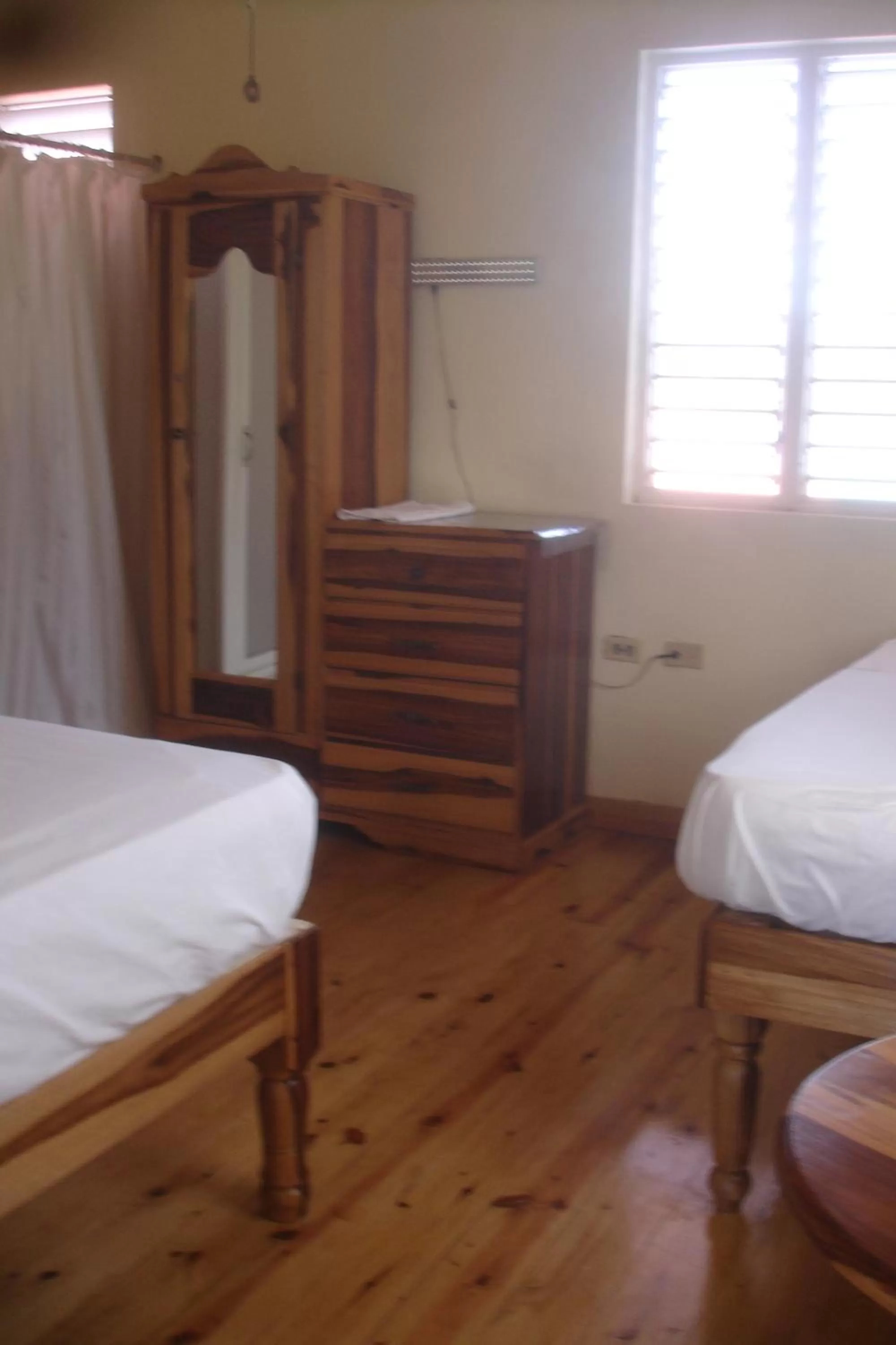 Photo of the whole room, Bed in Finjam Cottage