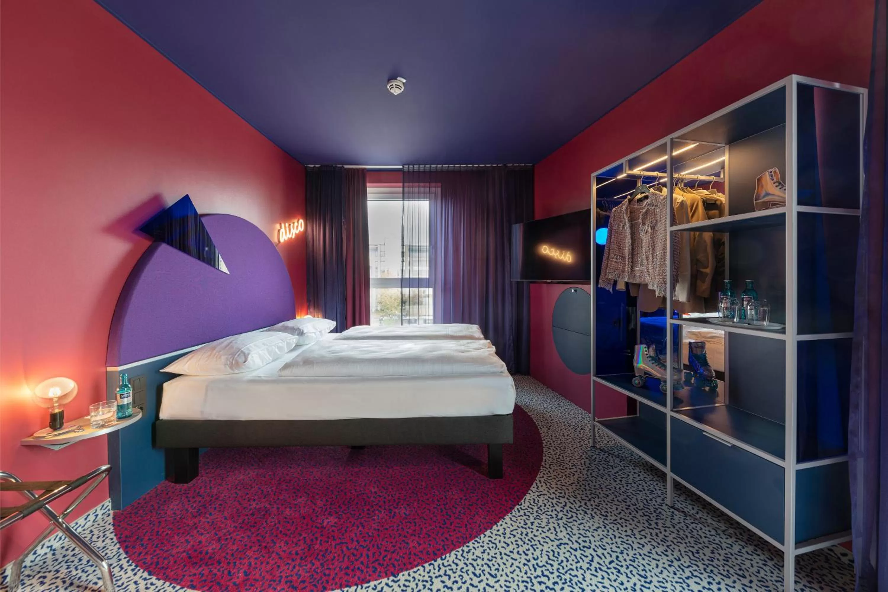 Photo of the whole room, Bed in ibis Styles Muenchen Perlach