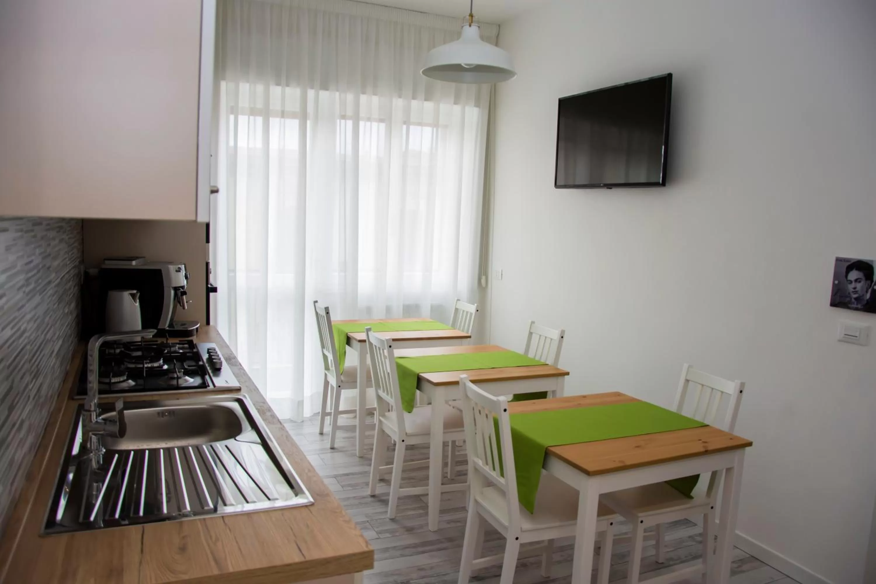 Communal lounge/ TV room in B&b '900