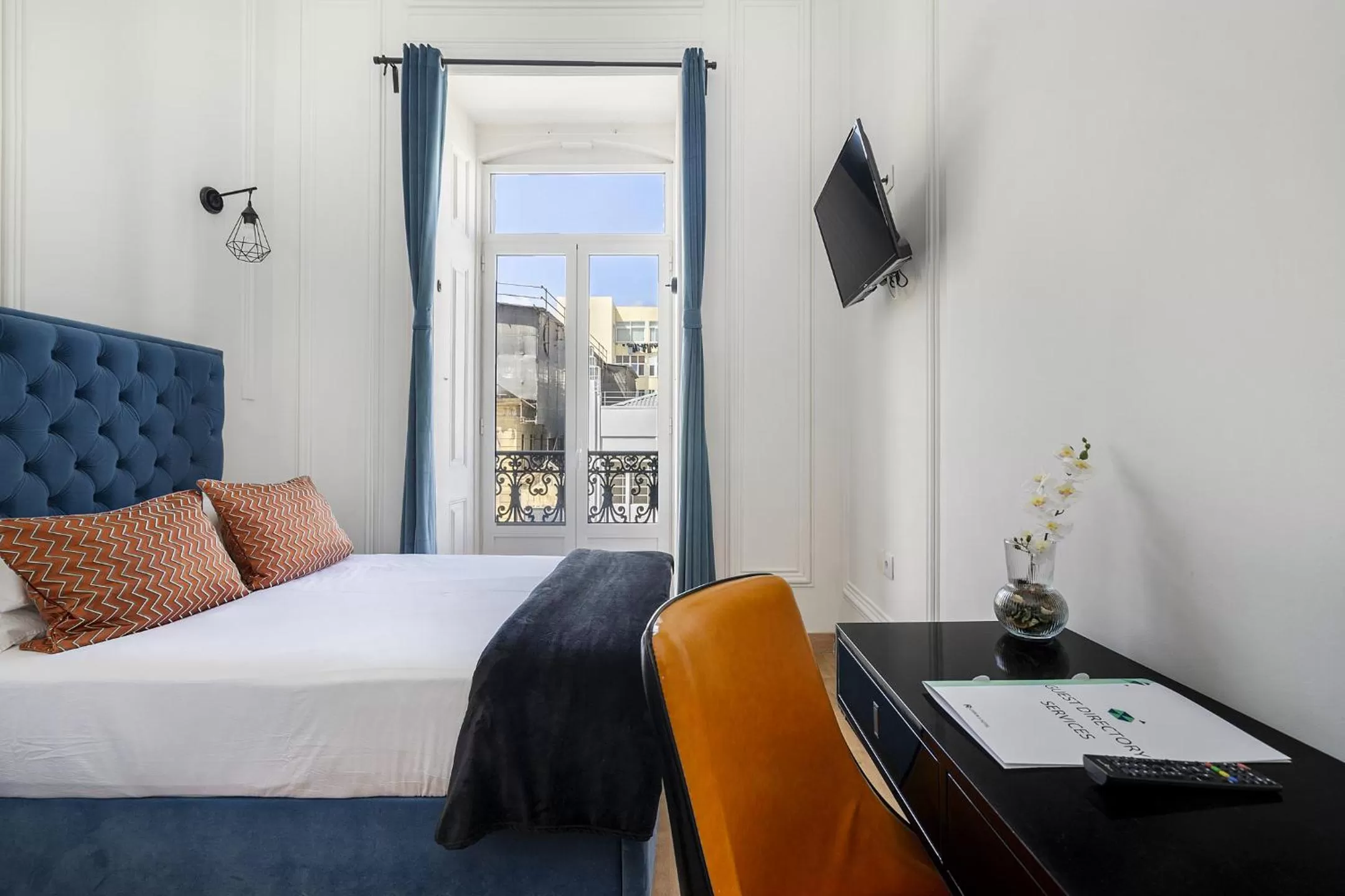 Bedroom, Bed in Lisbon 5 Hotel