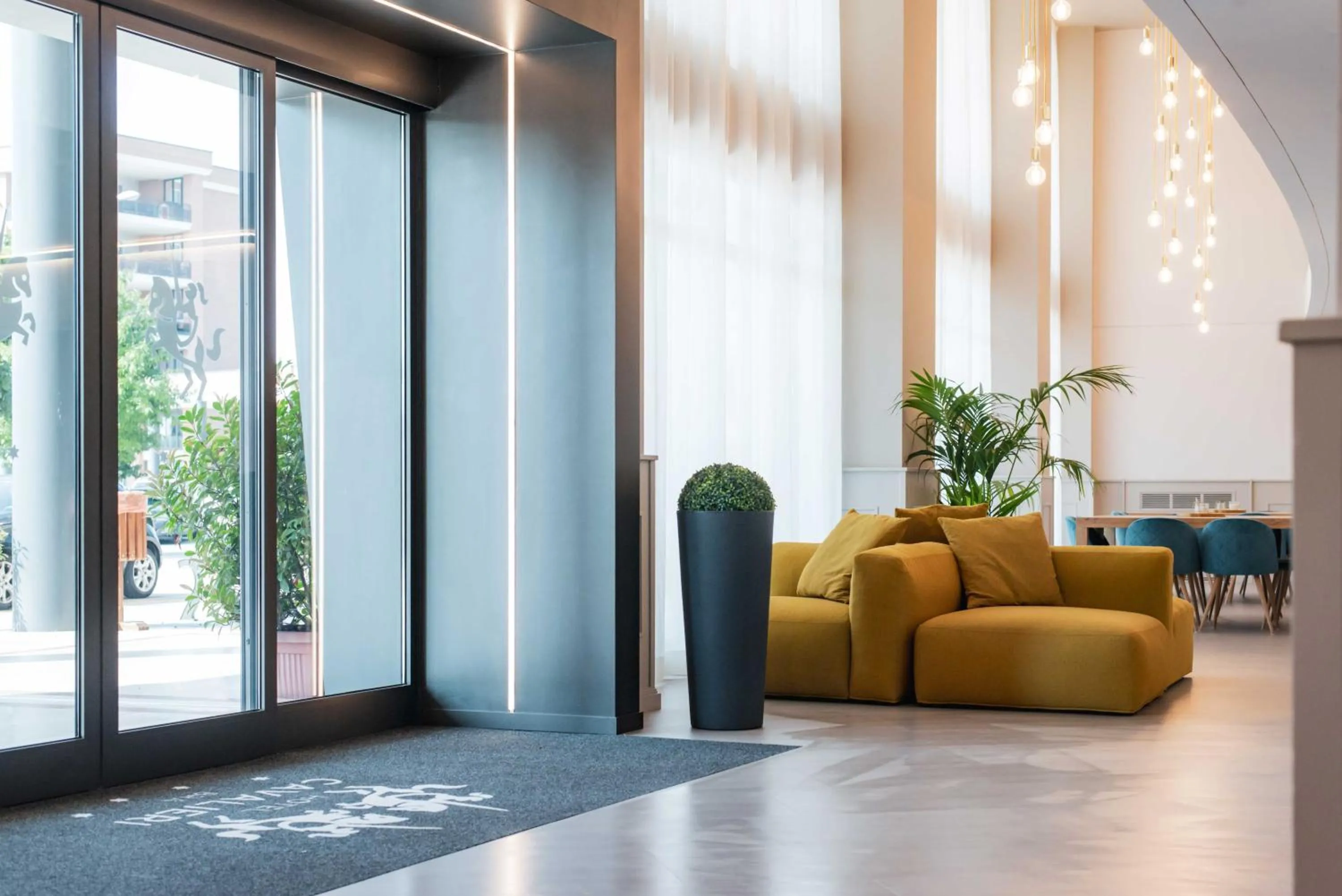 Lobby or reception in Phi Hotel Cavalieri