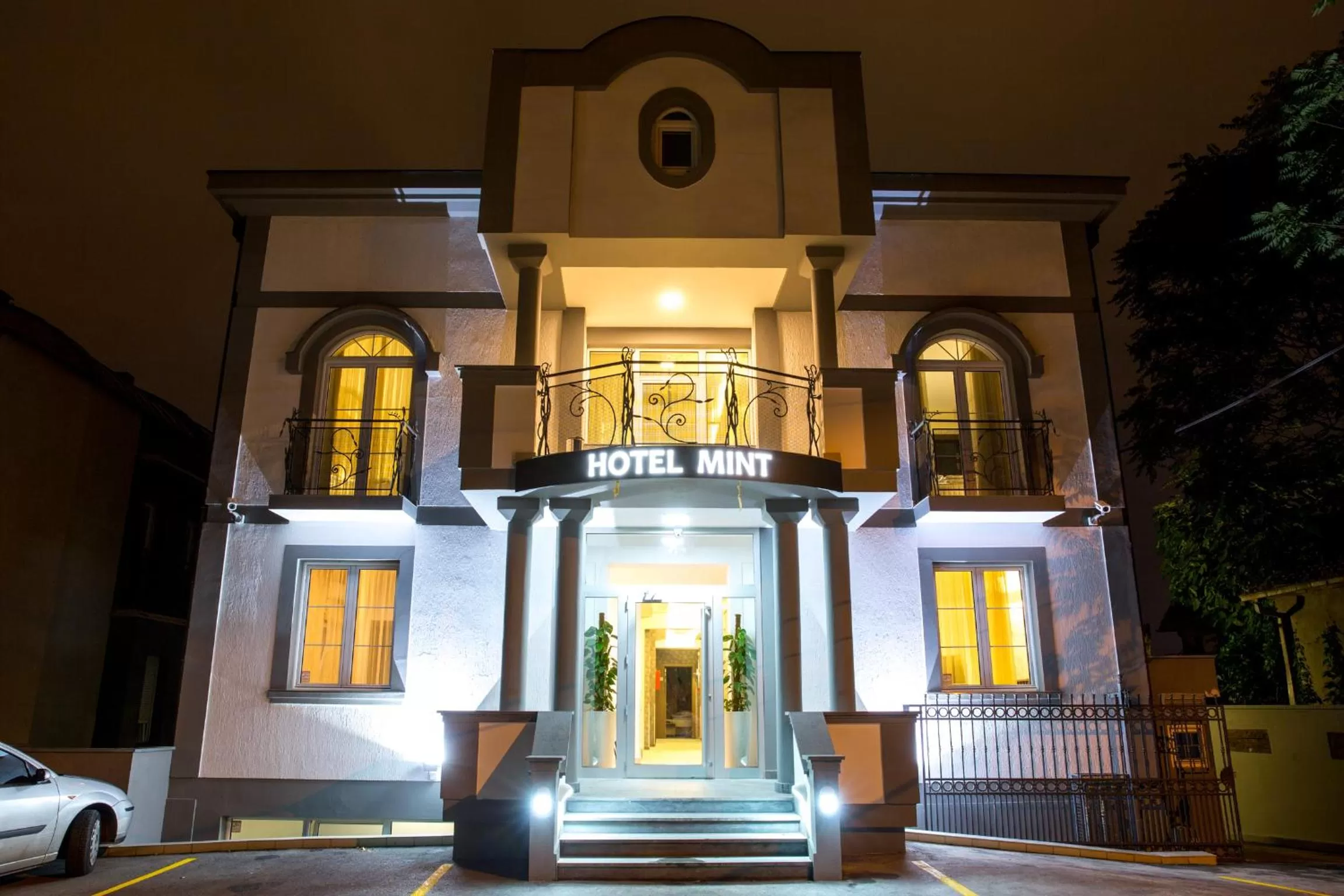 Facade/entrance in Garni Hotel Mint