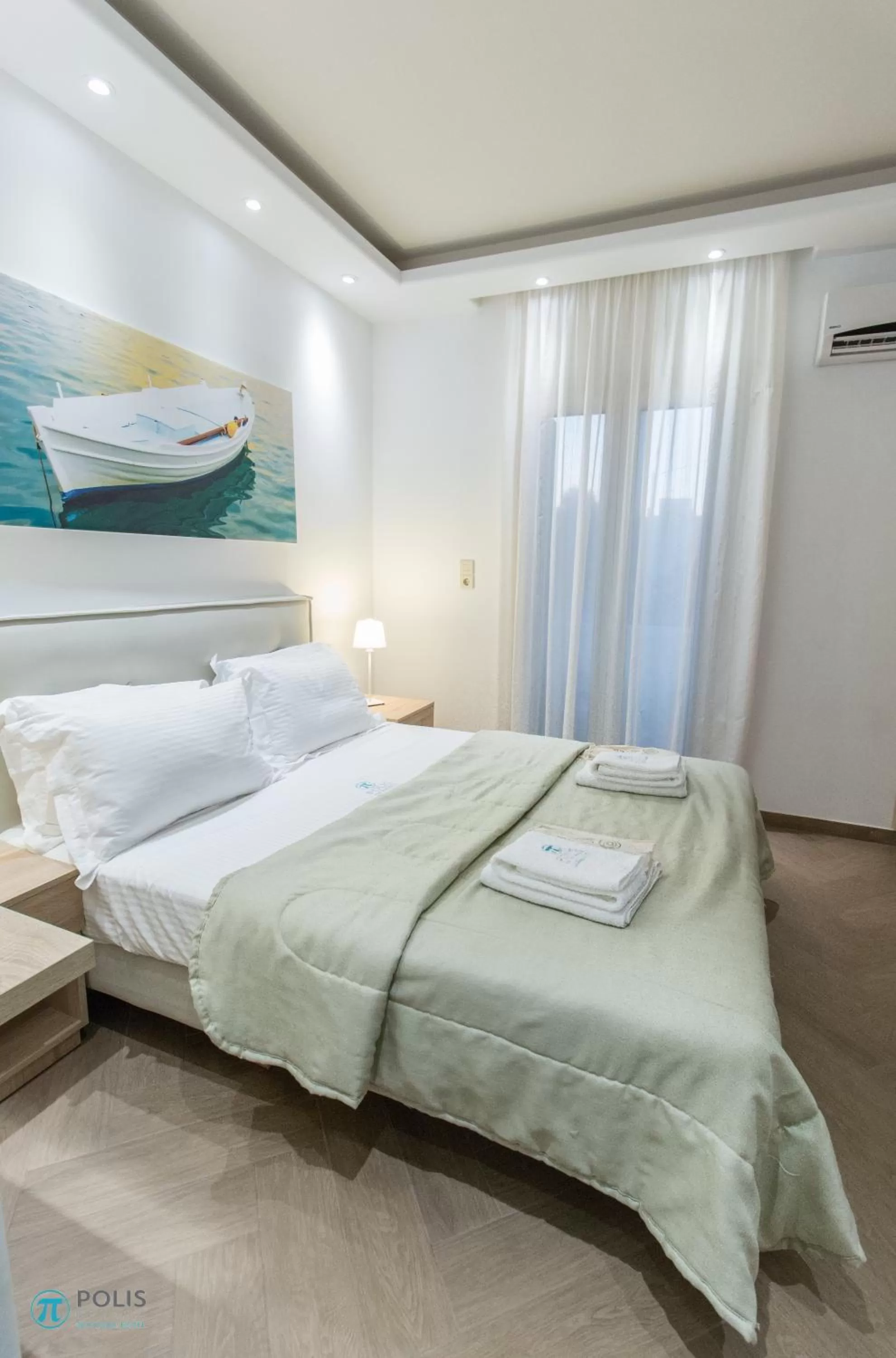 Photo of the whole room, Bed in Polis of Naxos