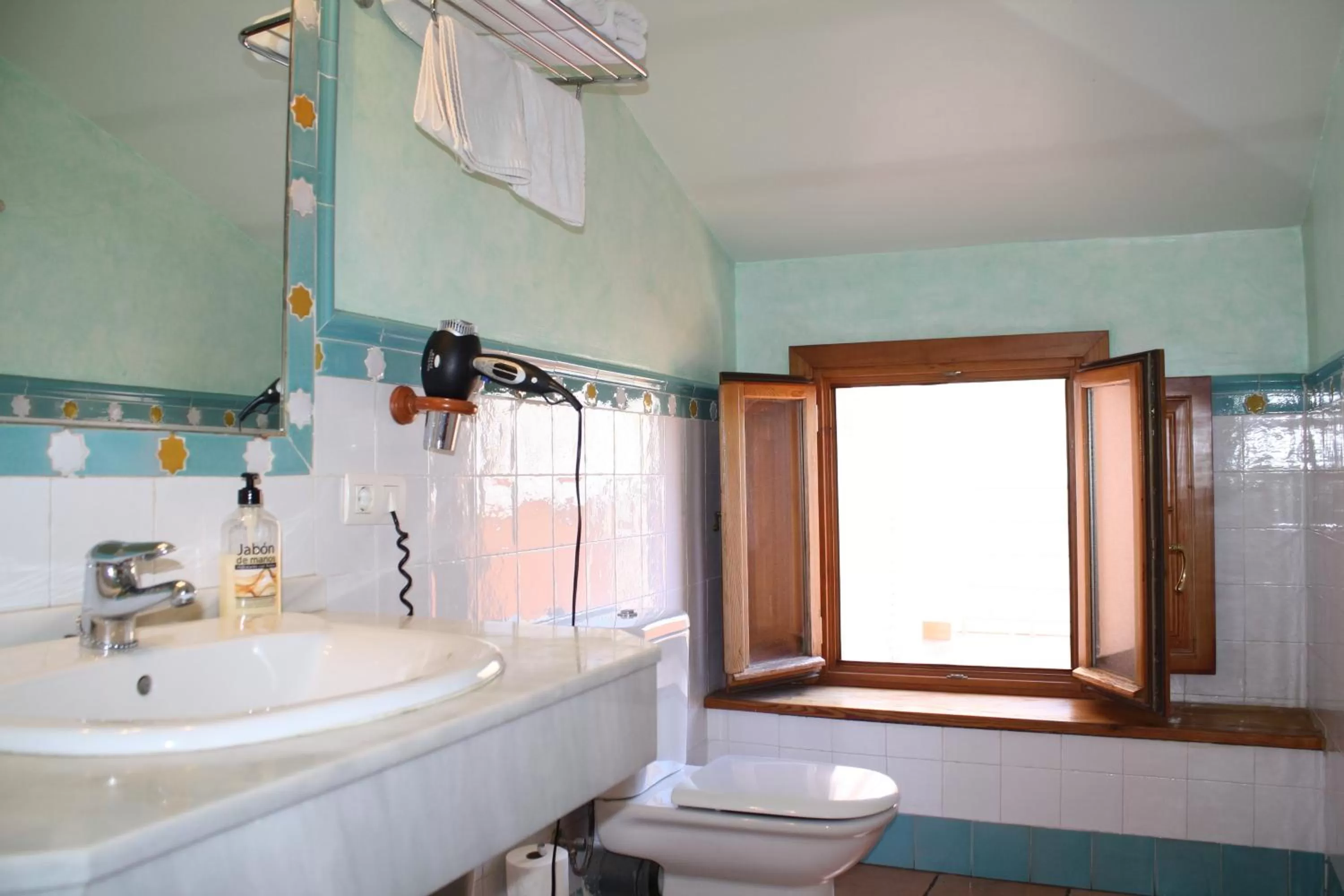 Bathroom in Abadía Hotel