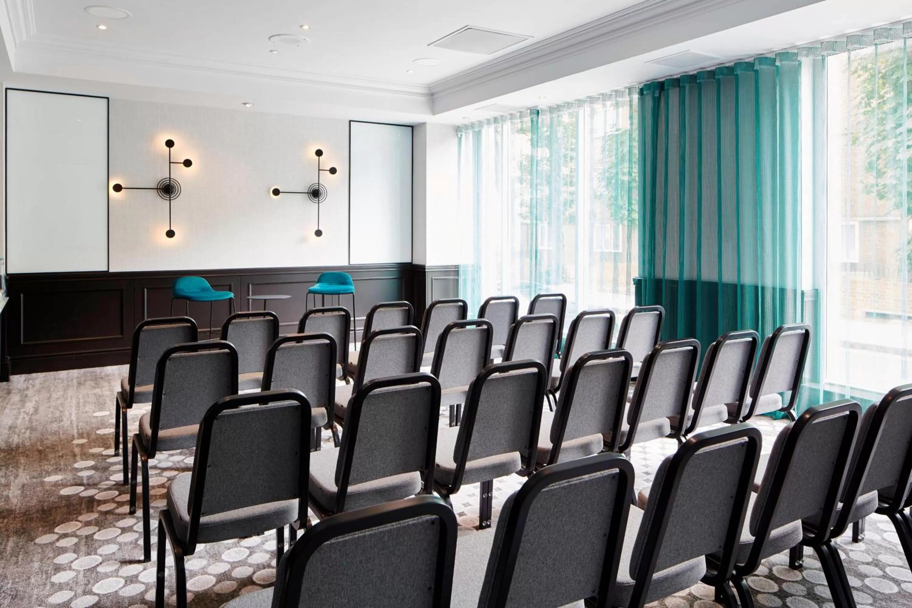 Meeting/conference room in London Marriott Maida Vale