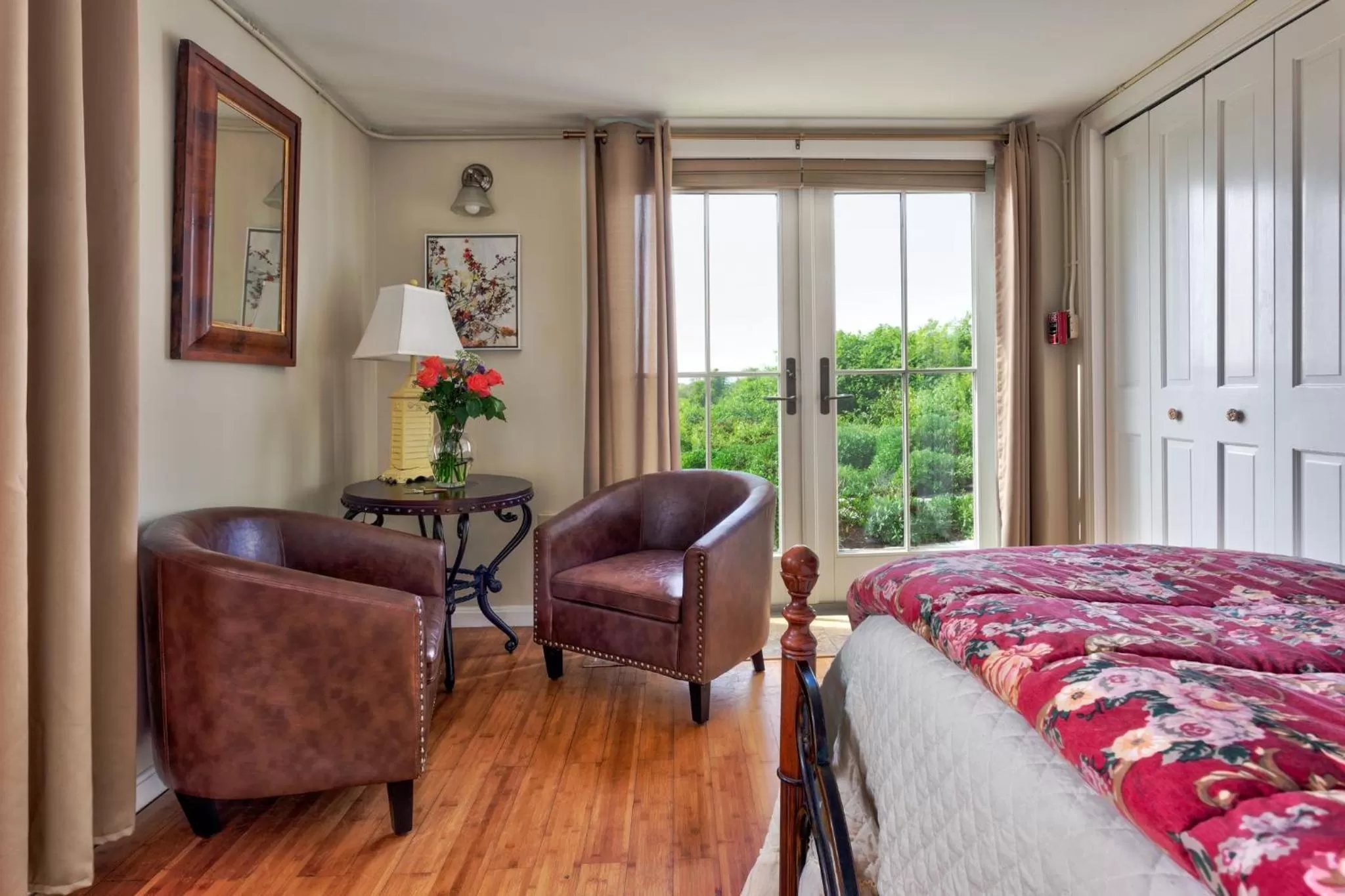 Bedroom, Seating Area in Avonlea