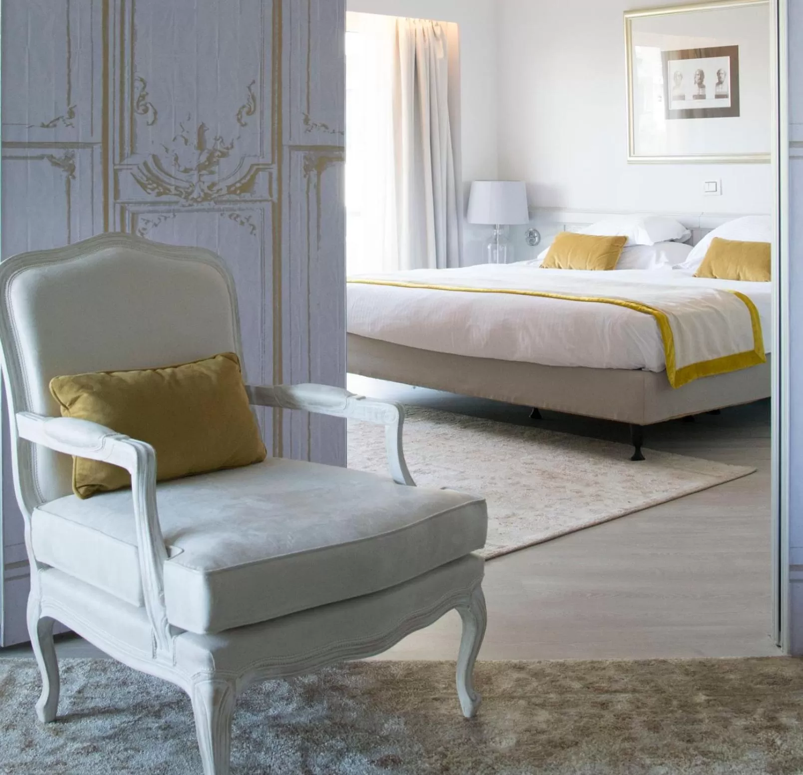 Photo of the whole room, Bed in St George Lycabettus Lifestyle Hotel