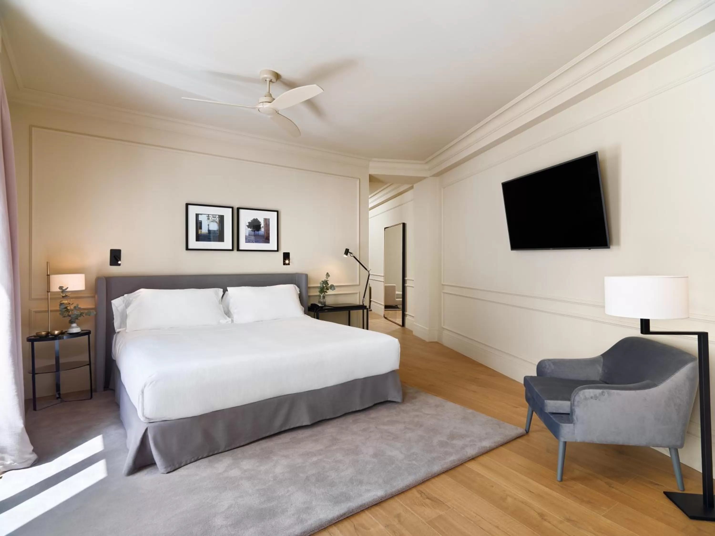 Bed in H10 Palacio Colomera