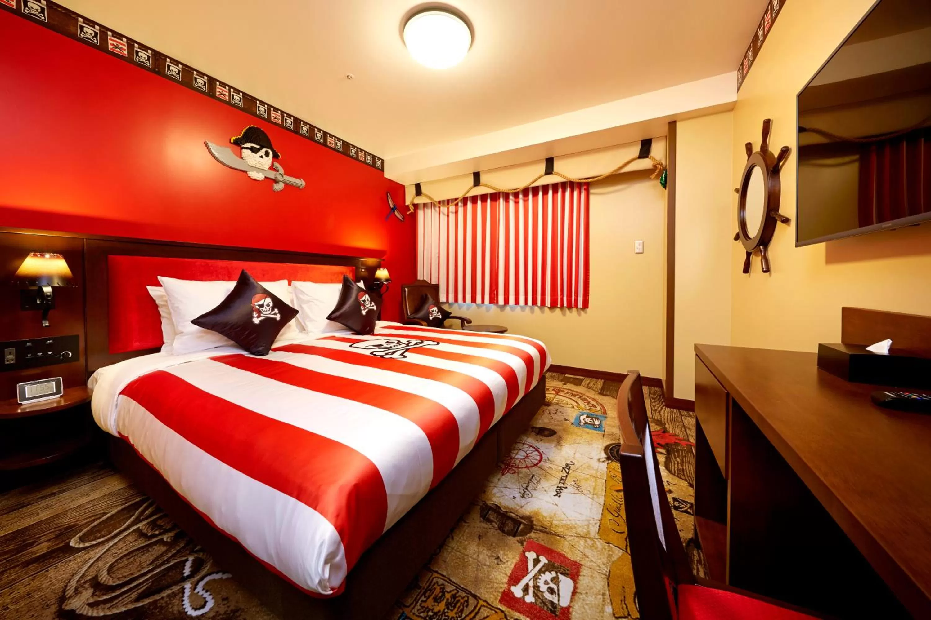 Photo of the whole room, Bed in LEGOLAND Japan Hotel