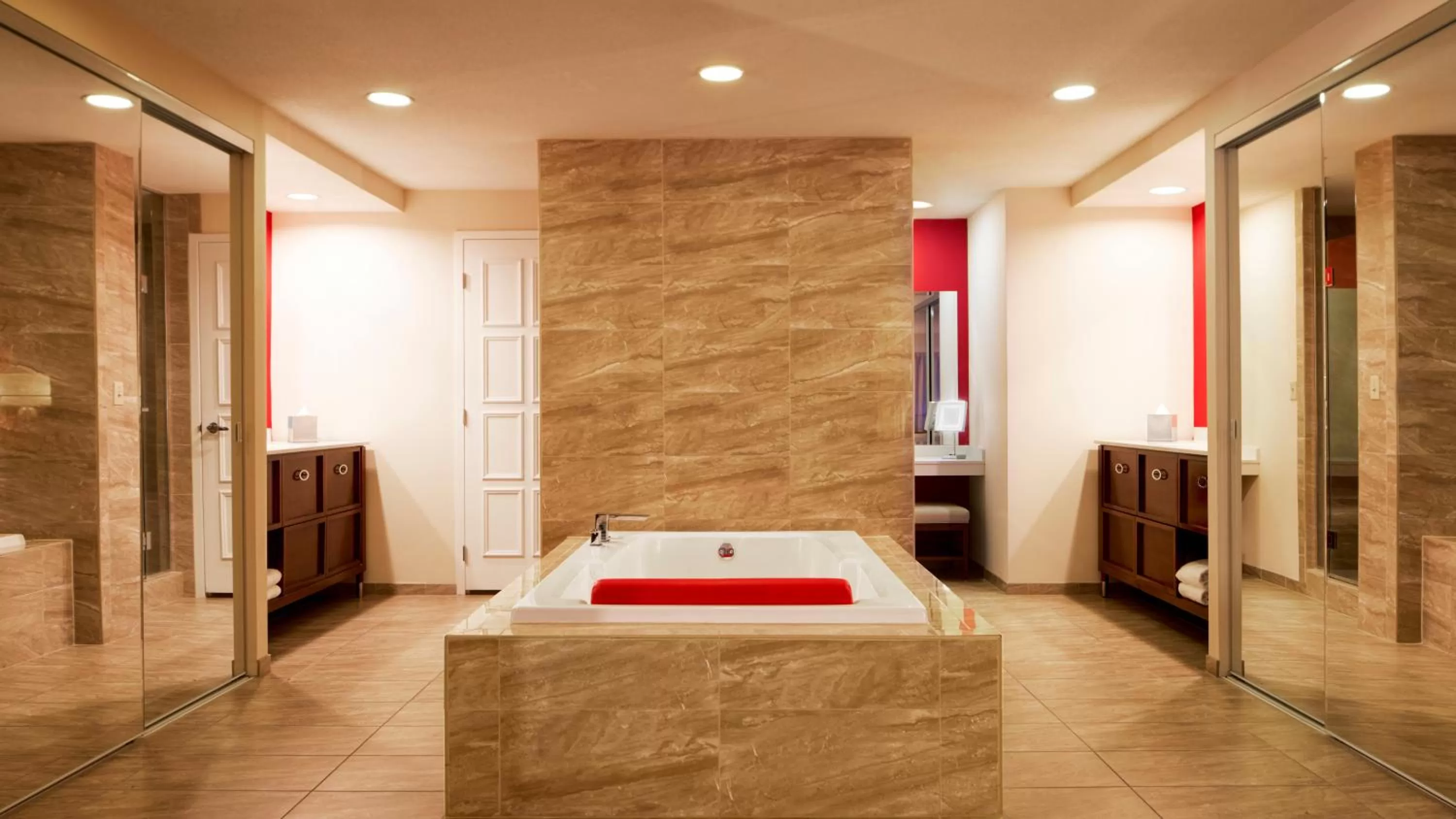 Bathroom, Bed in Horseshoe Las Vegas