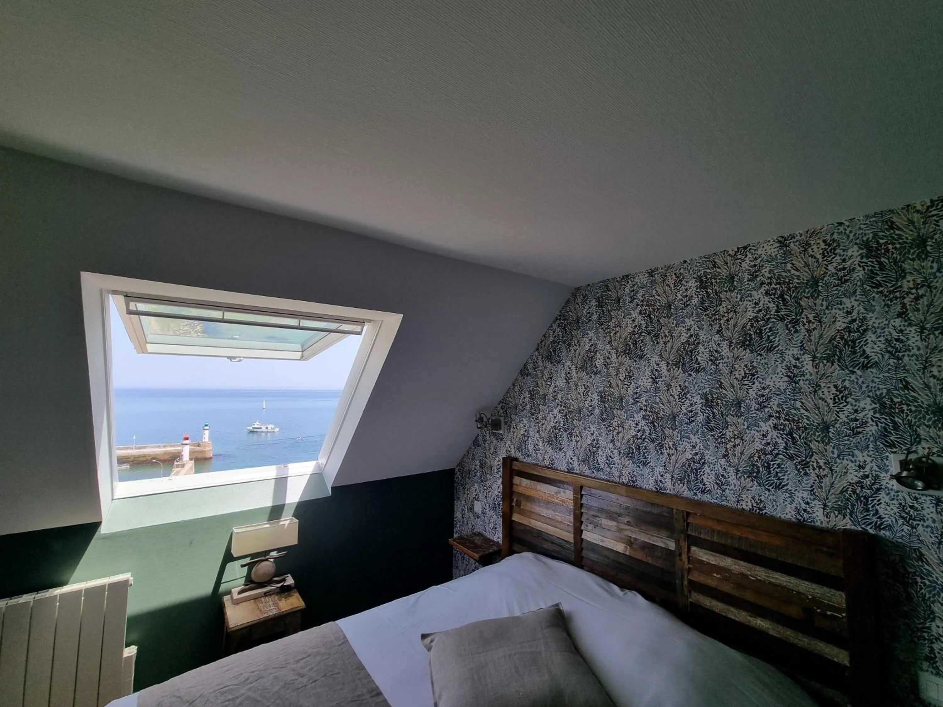 Photo of the whole room, Bed in Hôtel Vauban