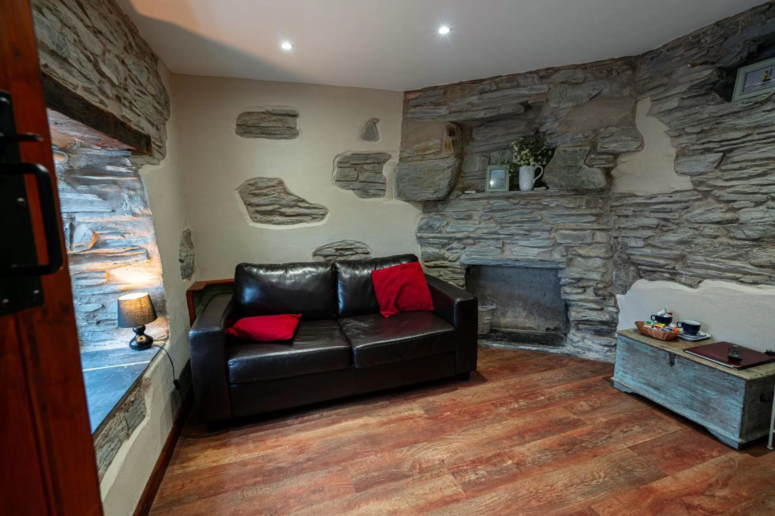 Living room in Grapes Hotel, Bar & Restaurant Snowdonia Nr Zip World