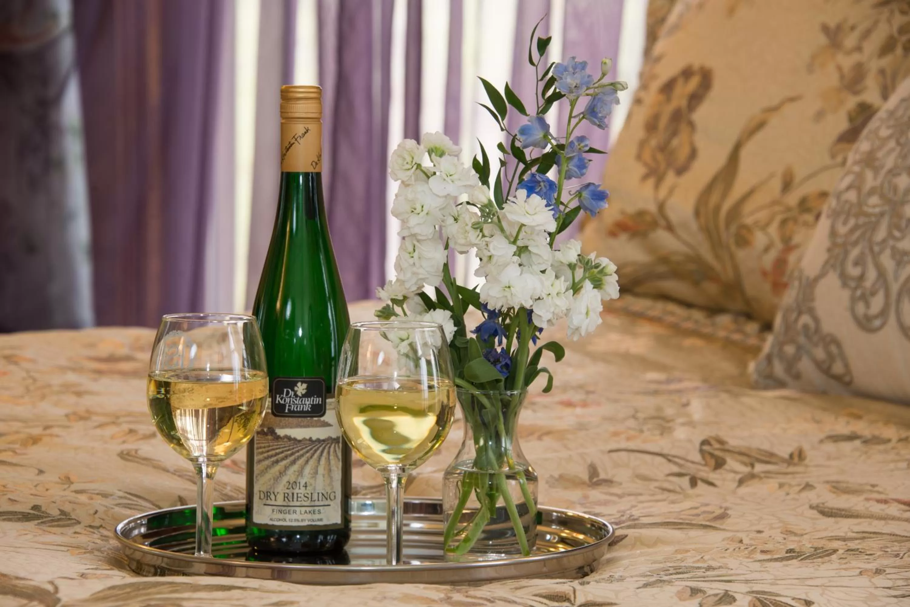 Food and drinks in Sutherland House Victorian Bed and Breakfast