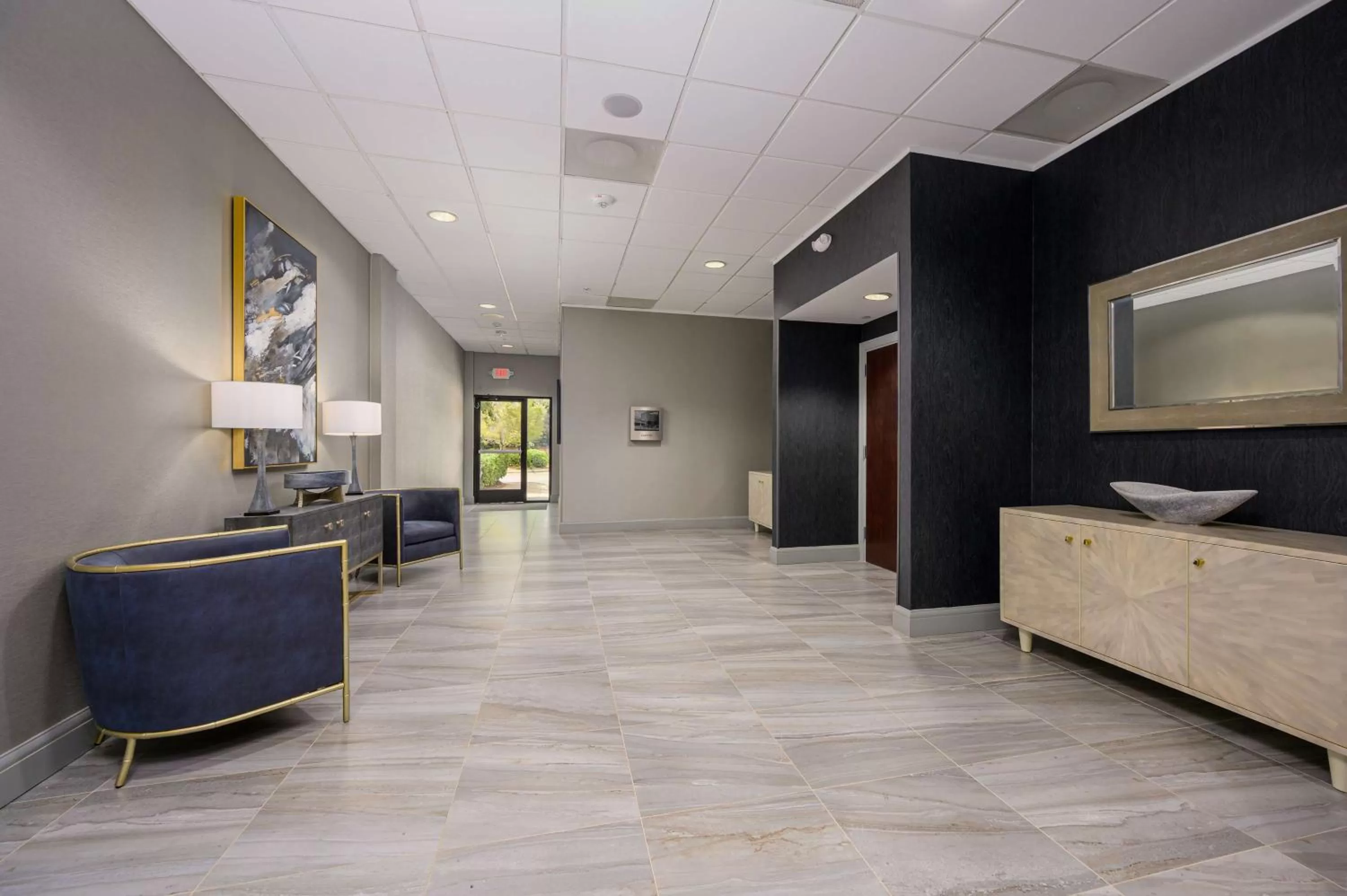 Meeting/conference room in DoubleTree by Hilton Raleigh Midtown, NC