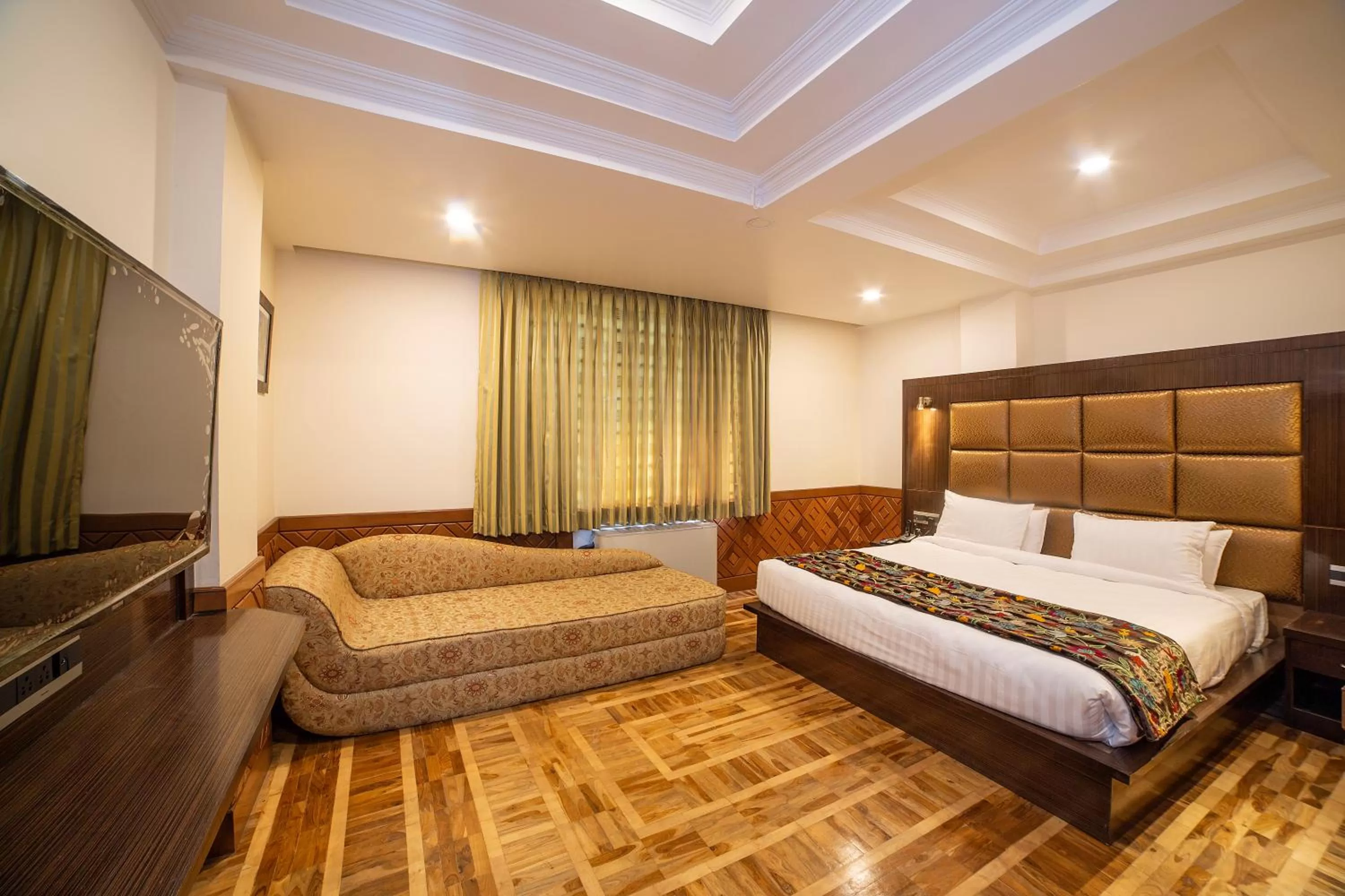 Deluxe Double Room in OPERA INN