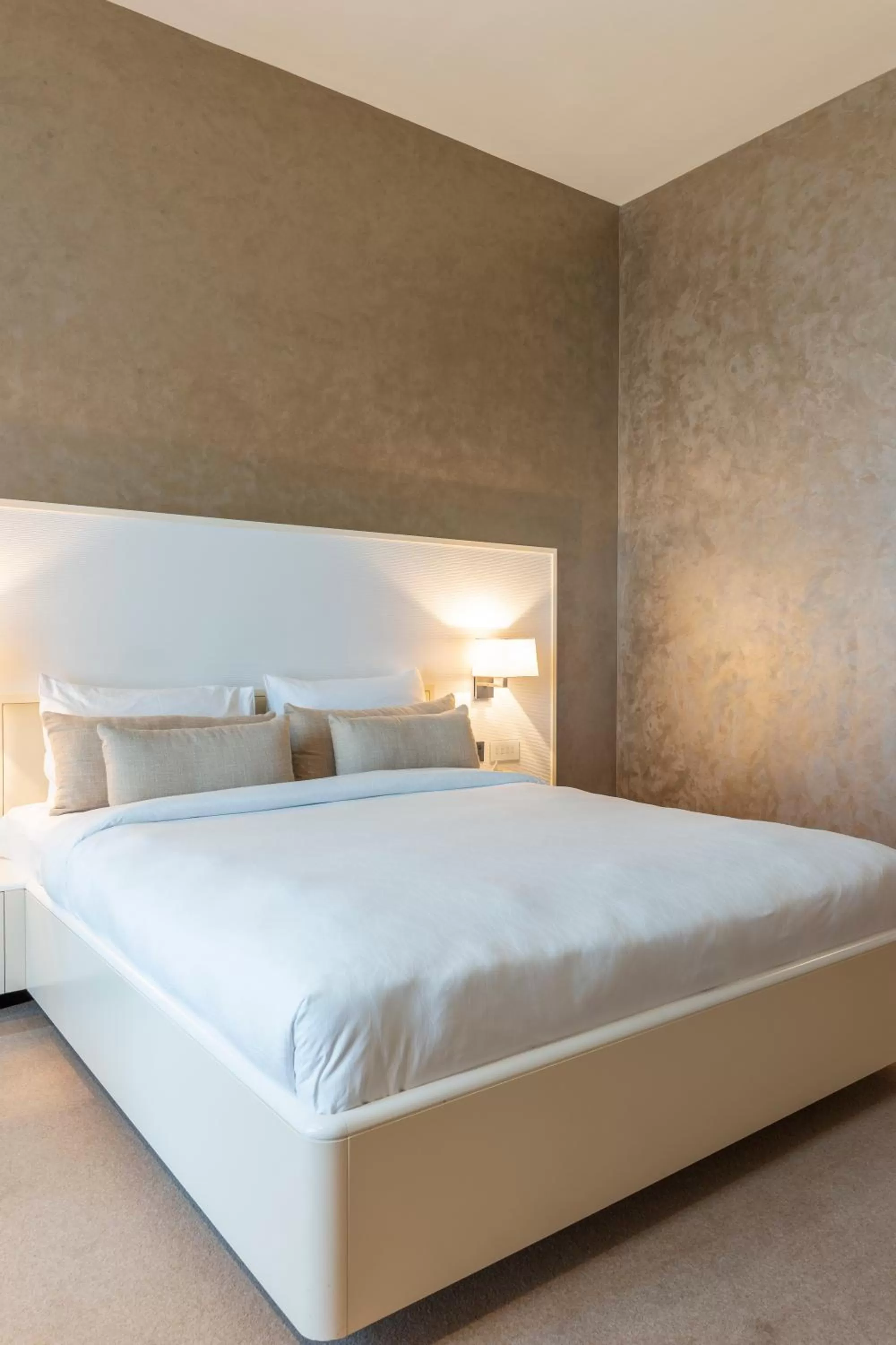 Bed in Remal Hotel & Villas Al Dhannah City