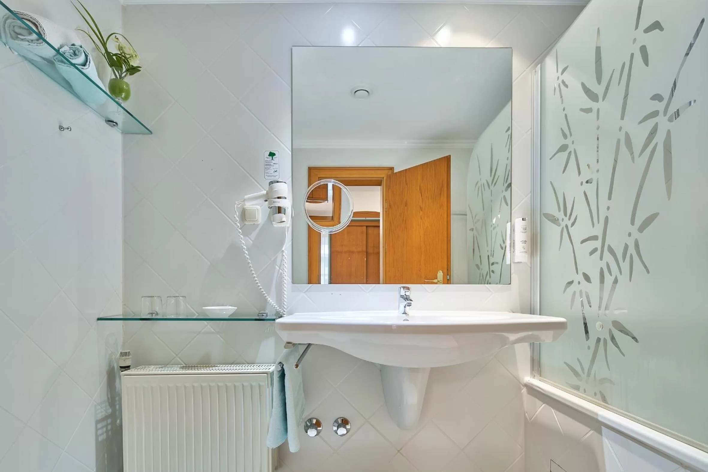 Bathroom in Hotel St. Georg Garni