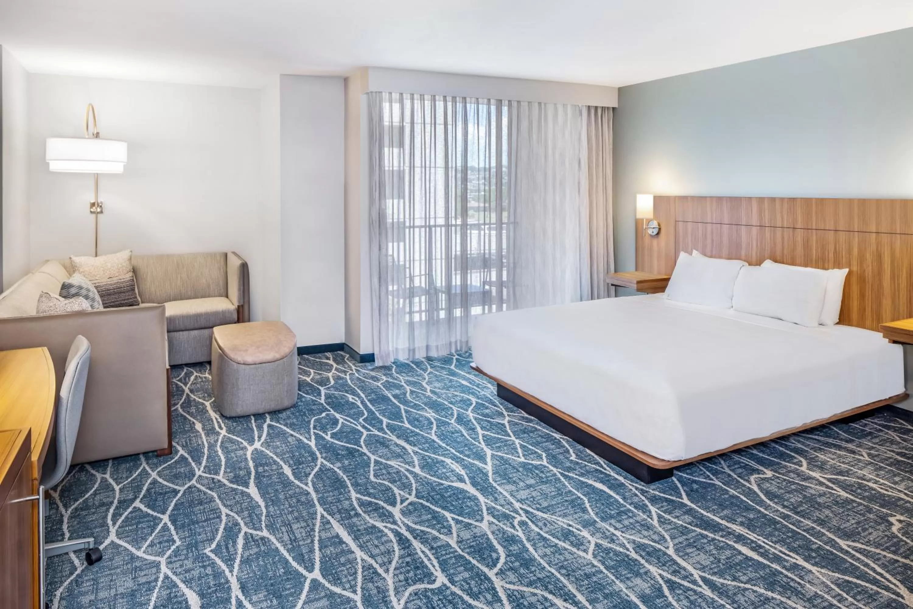 Bedroom, Bed in Hyatt Place Waikiki Beach