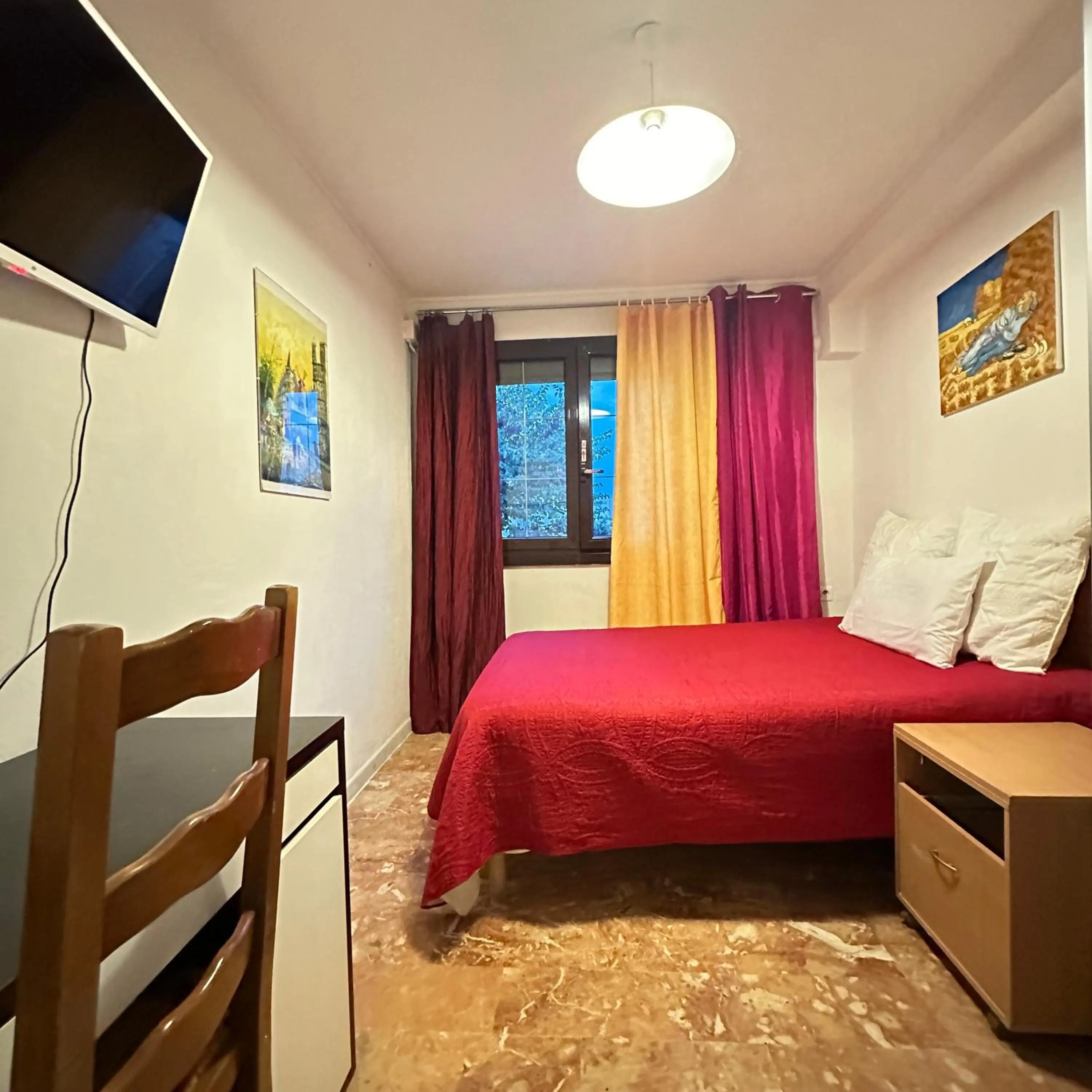 Bed in Hotel Paris Star