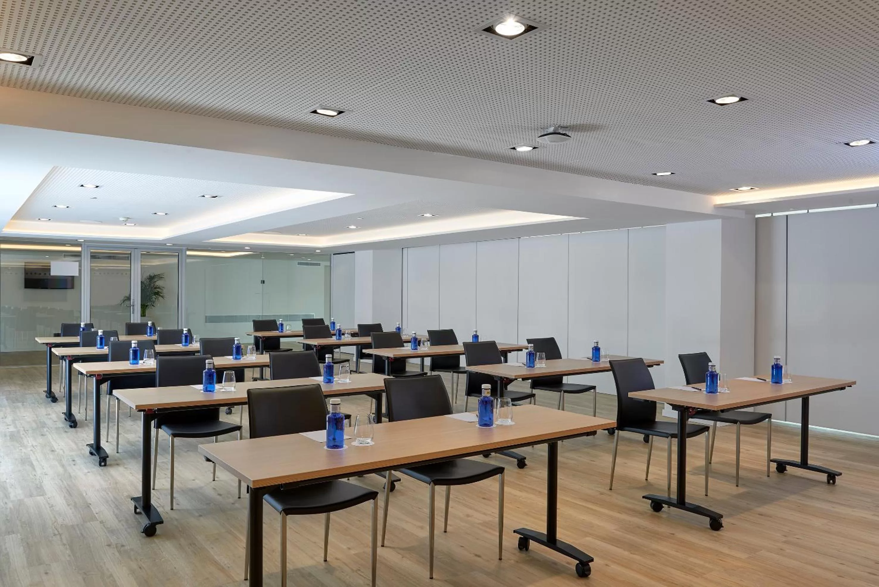 Meeting/conference room in INNSiDE by Meliá Palma Bosque