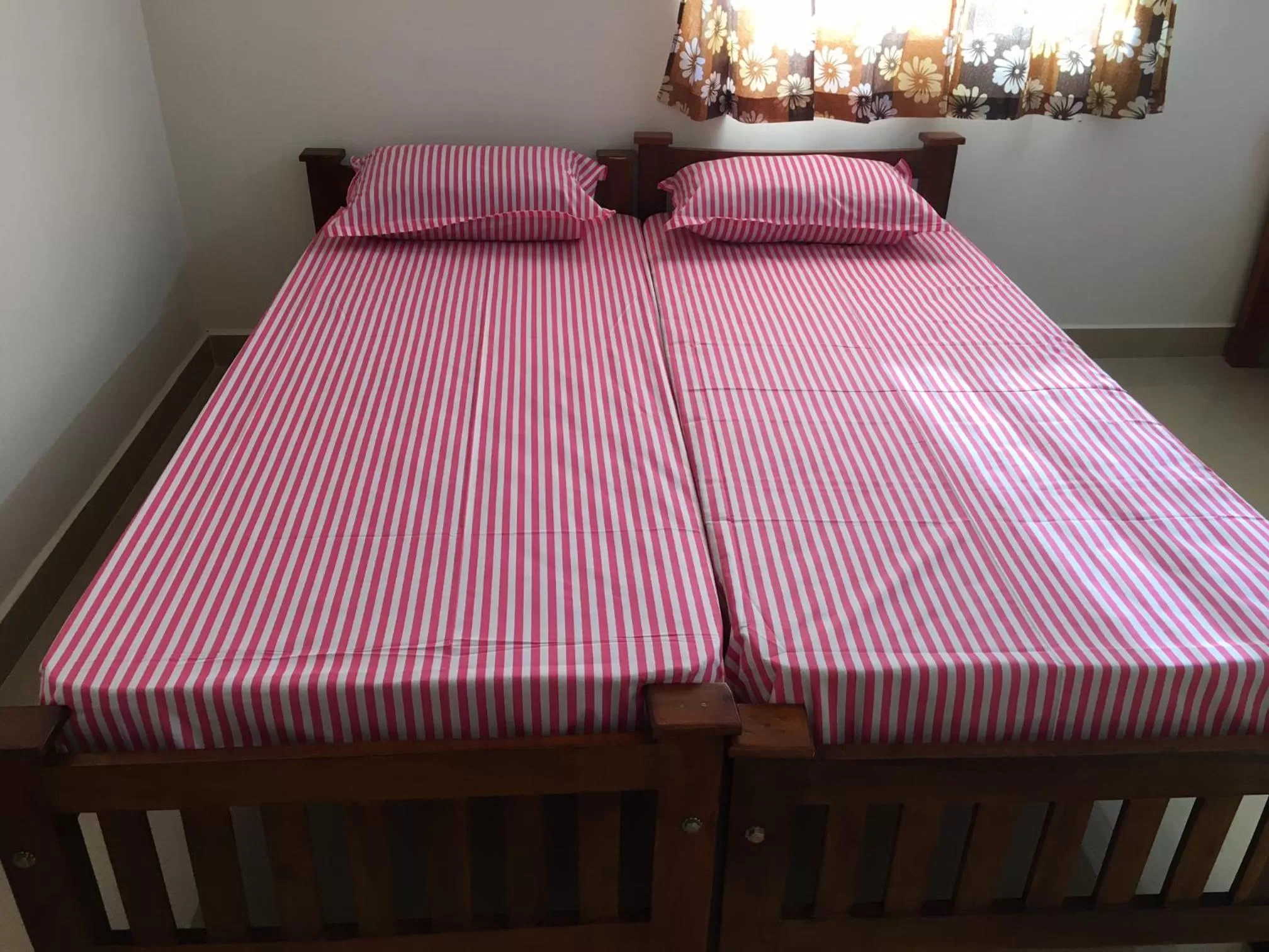 Bedroom, Bed in Shantham Service Apartments, Kinathukadavu, Coimbatore