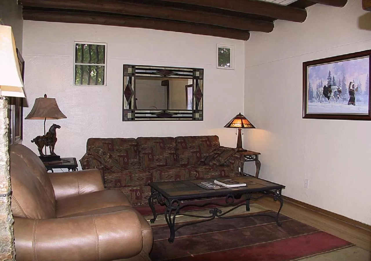 Living room in Casas de Suenos Old Town Historic Inn, an Ascend Collection Hotel