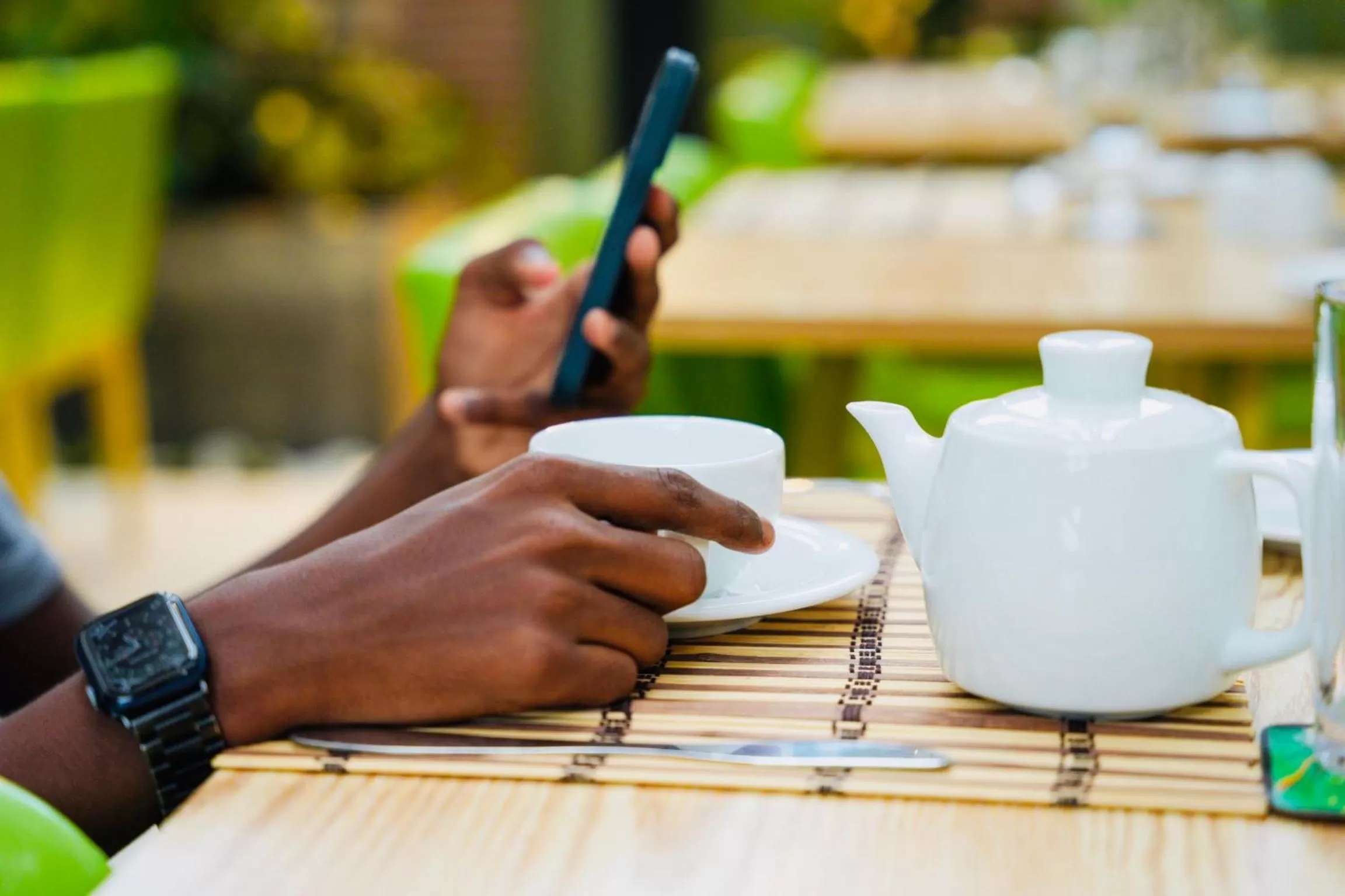 Coffee/tea facilities in J leaf Hotel by Blue Bird