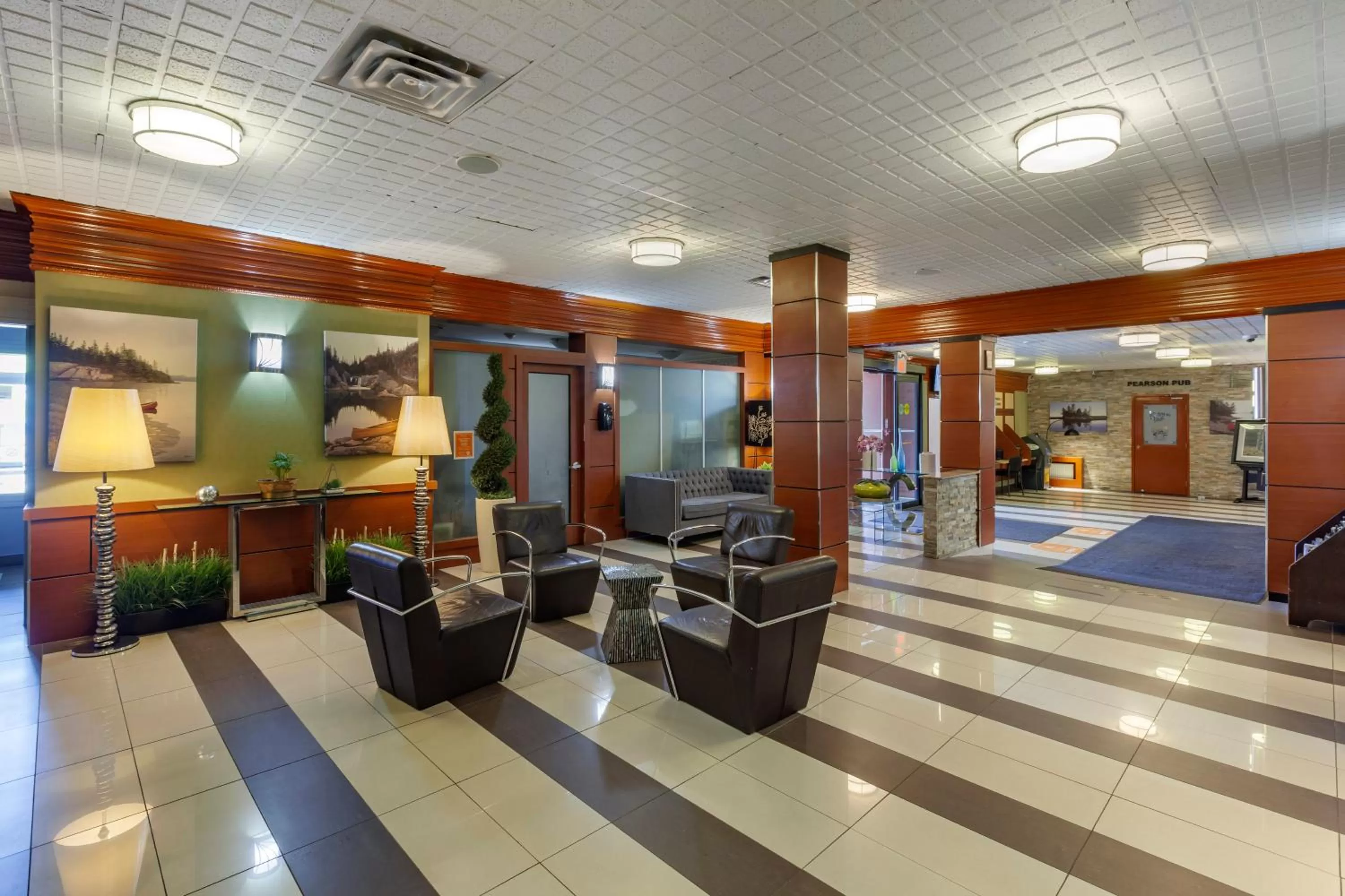Property building in Quality Inn Toronto Airport
