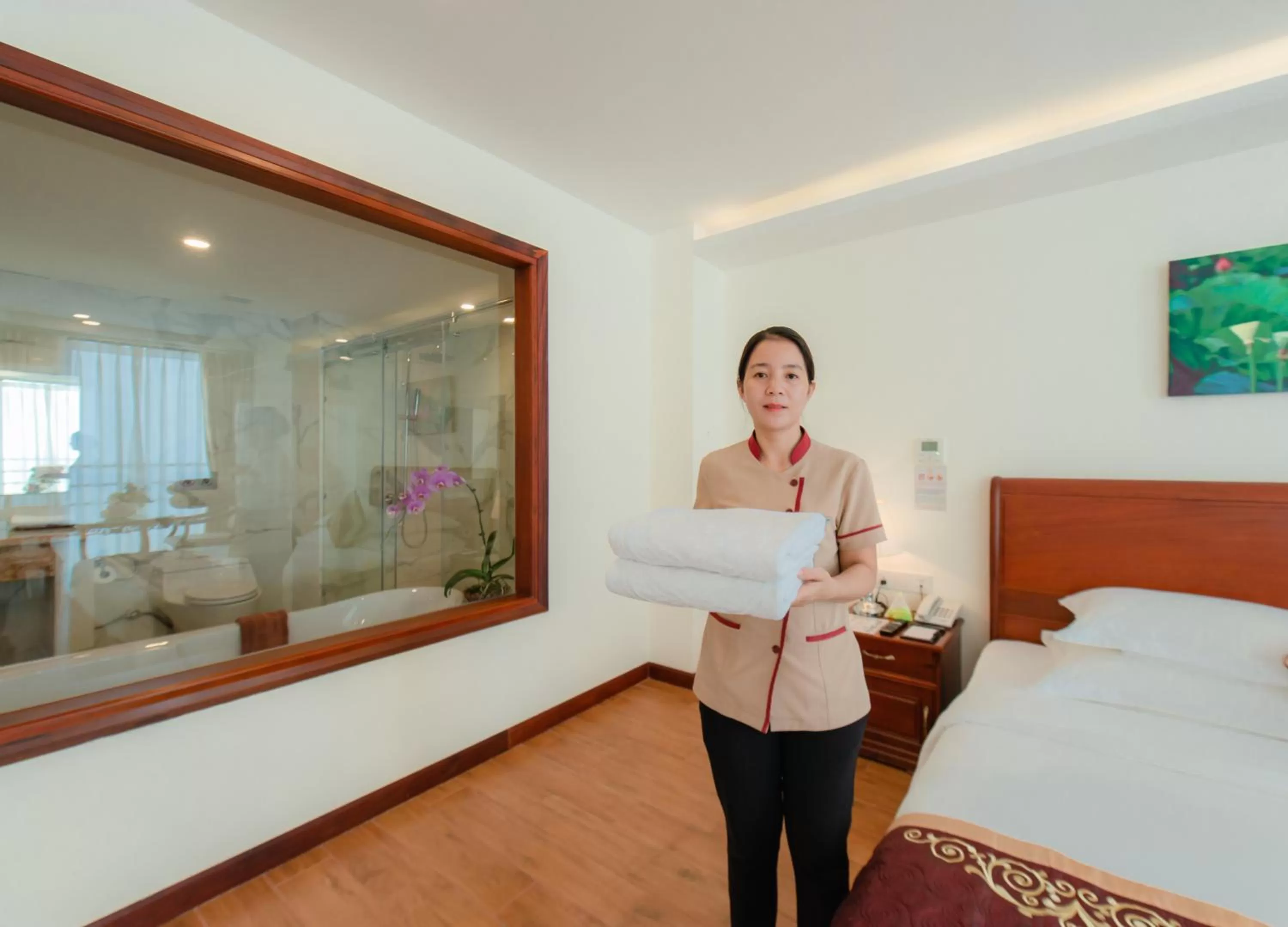 Staff, Bed in Red Sun Nha Trang Hotel