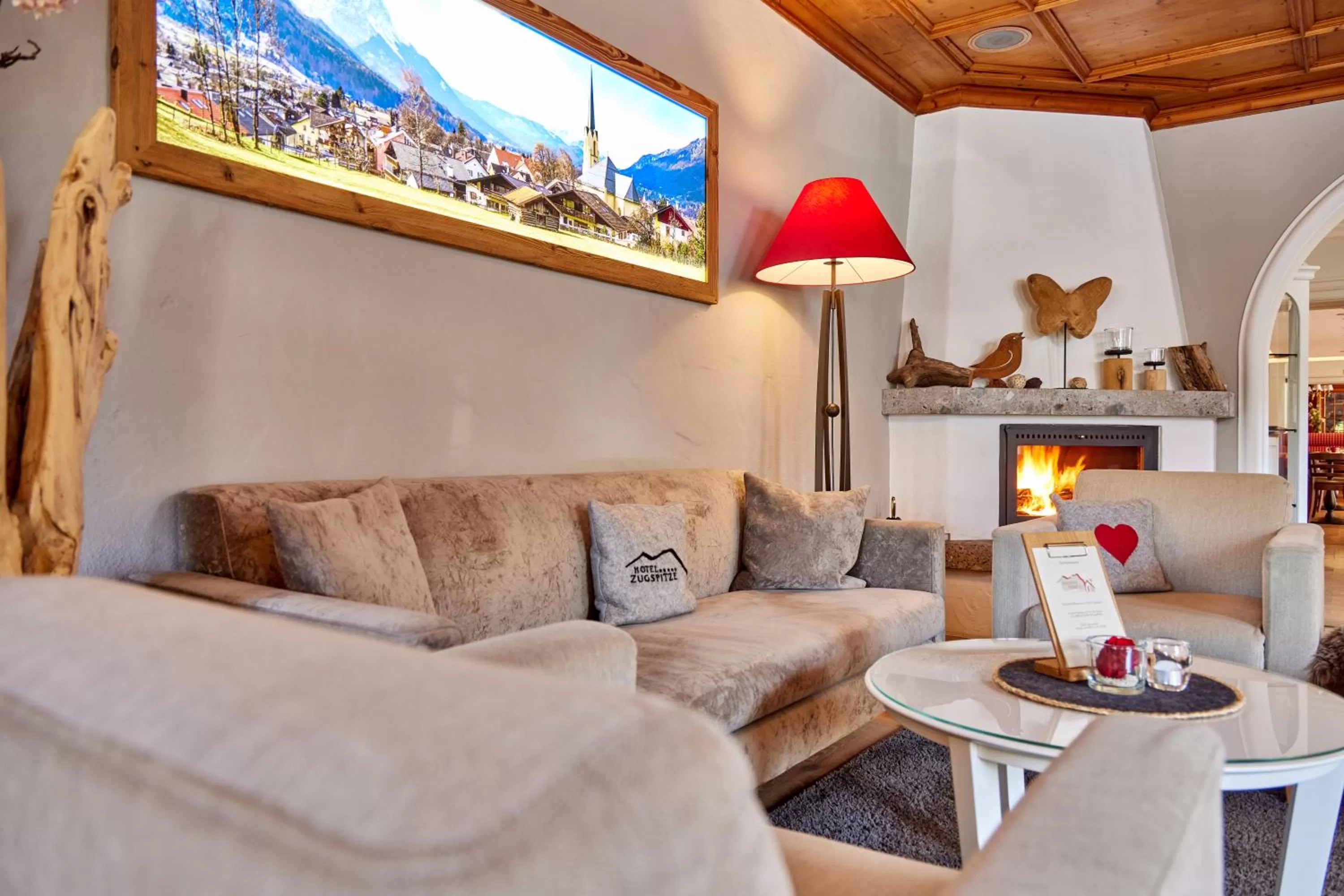 Lobby or reception in Hotel Zugspitze