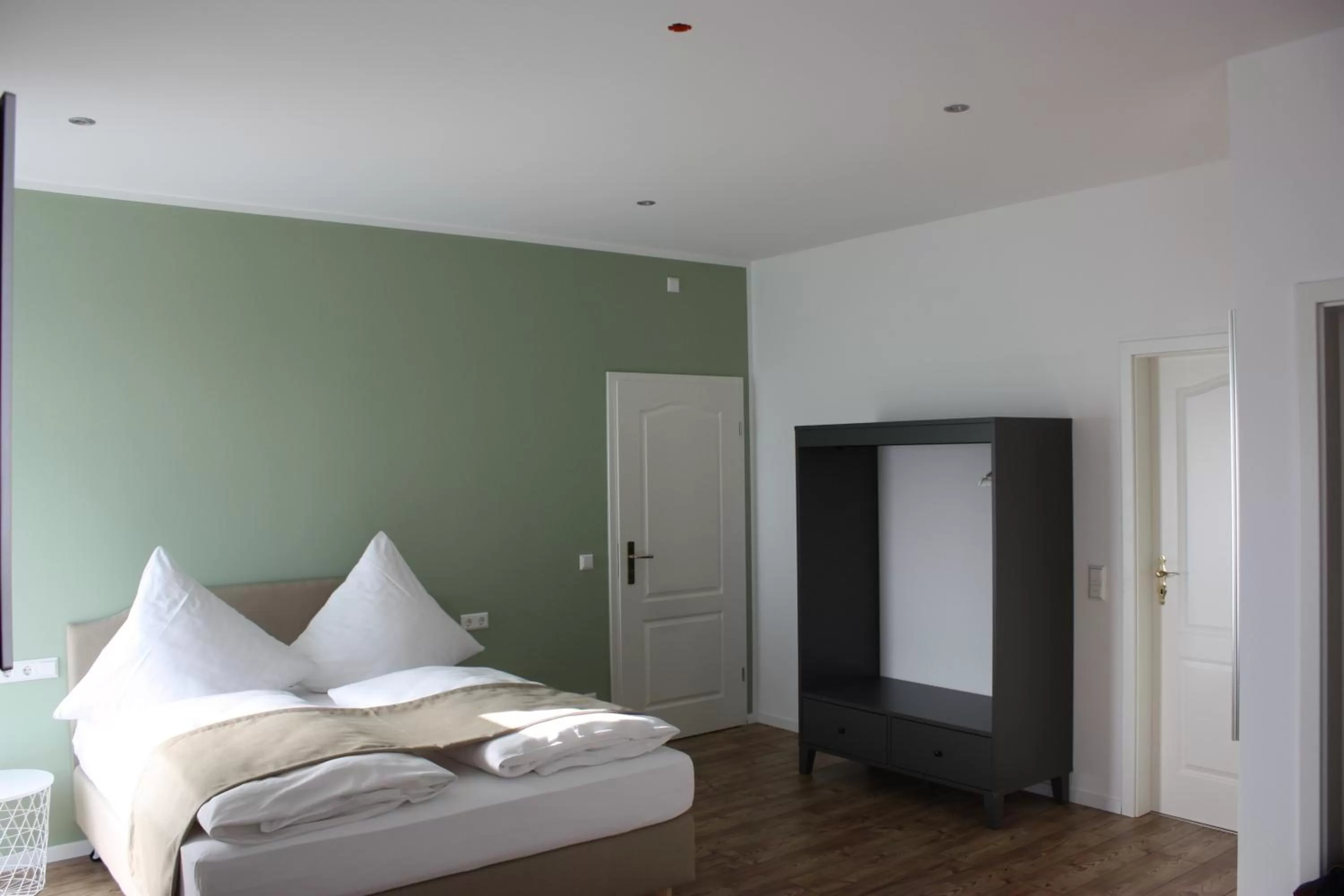 Bed in Hotel Grüner Baum