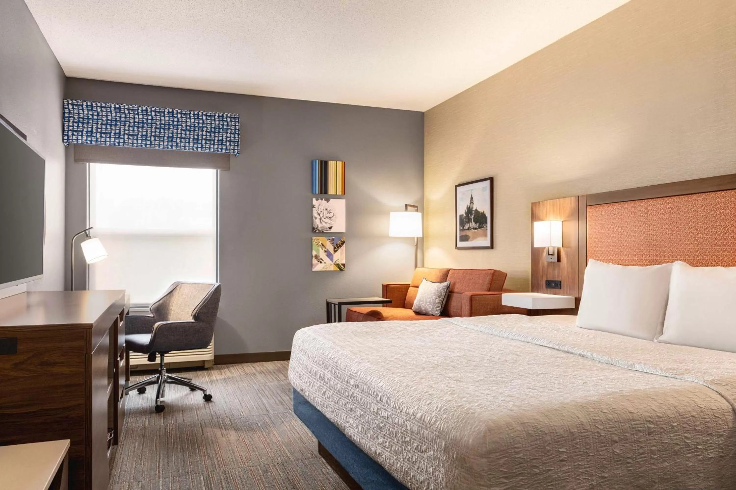 Bedroom, Bed in Hampton Inn & Suites Valparaiso