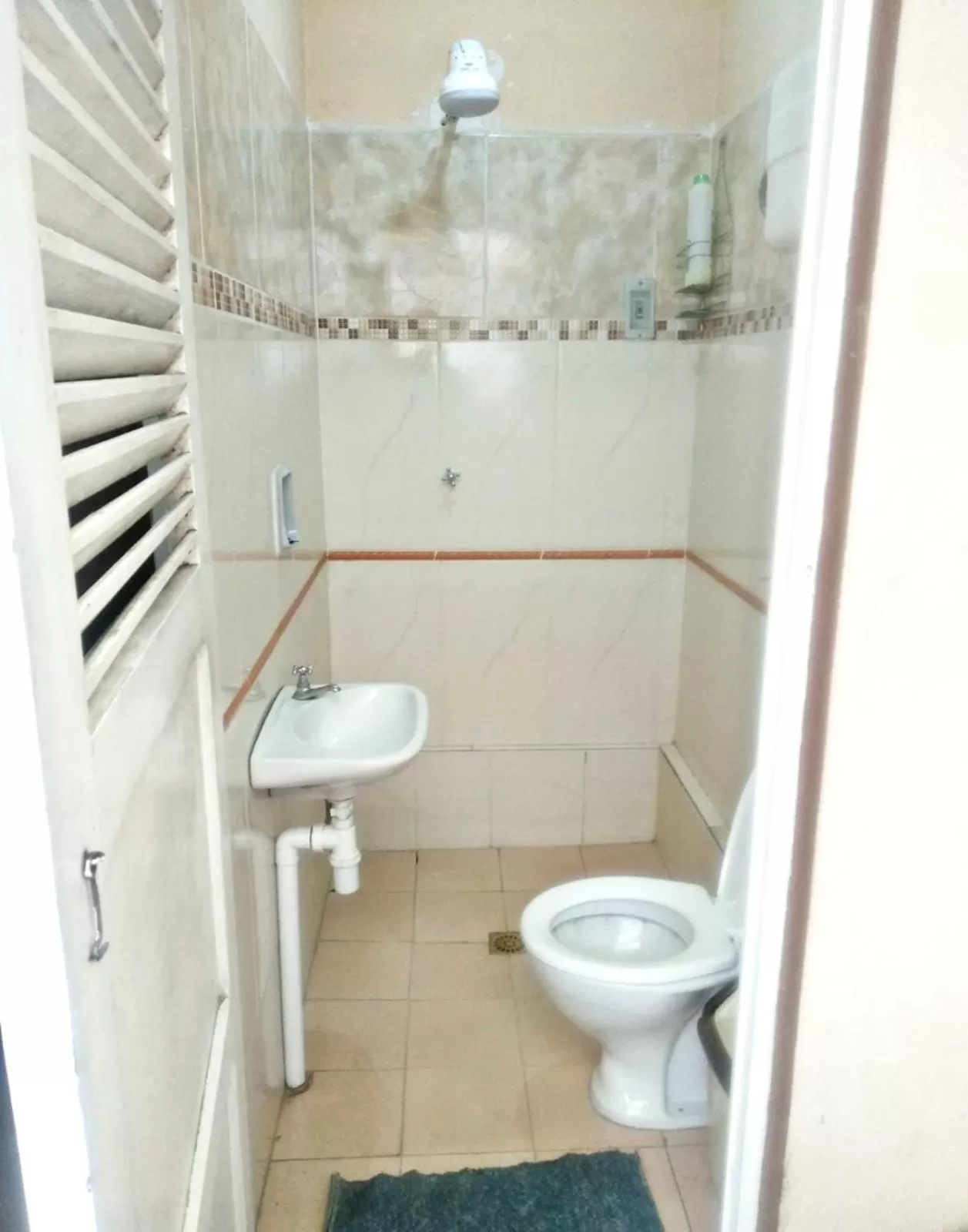 Bathroom in Residencial Moroni - Alojamiento en Cochabamba