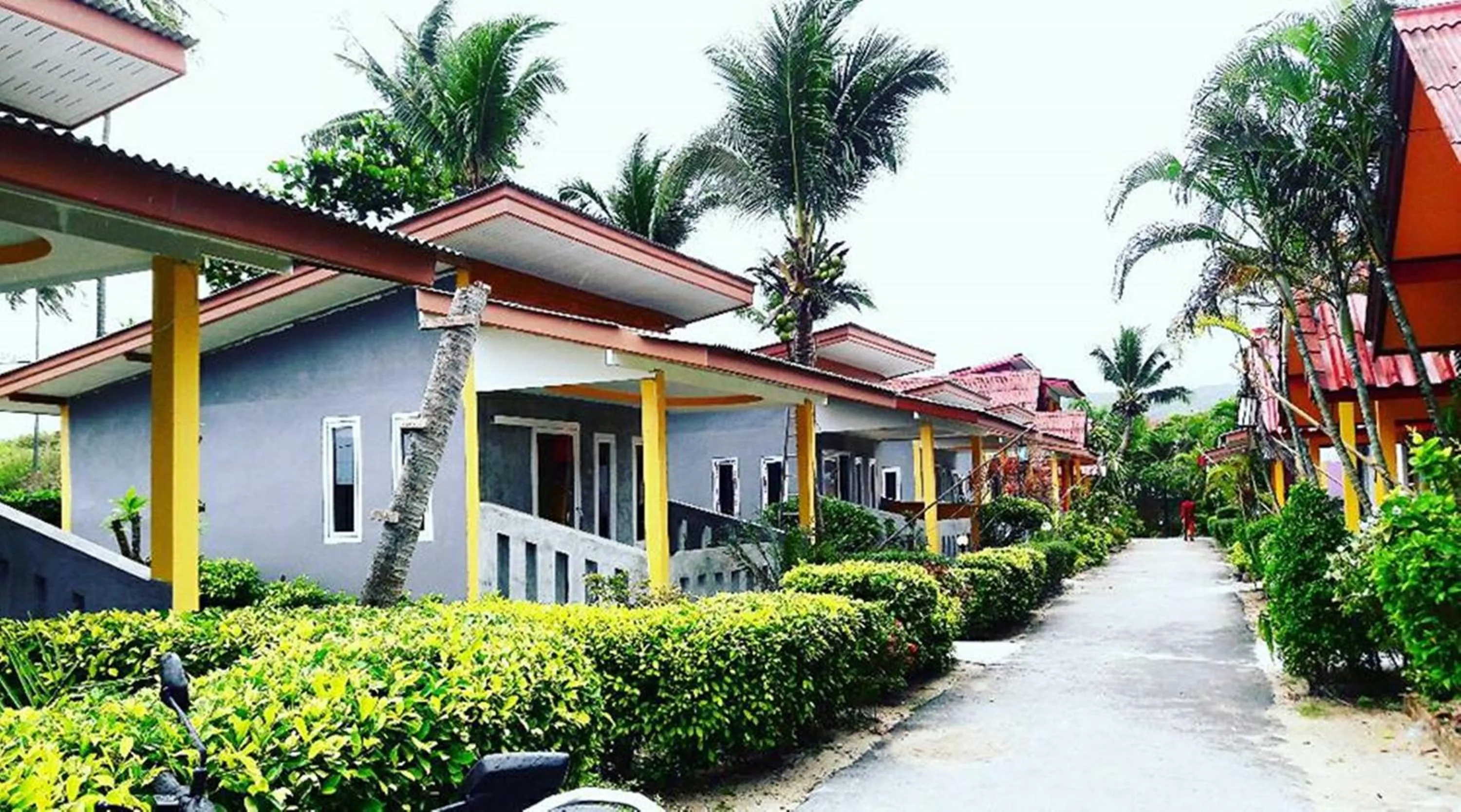 Area and facilities in Lanta New Beach Bungalows - SHA Plus