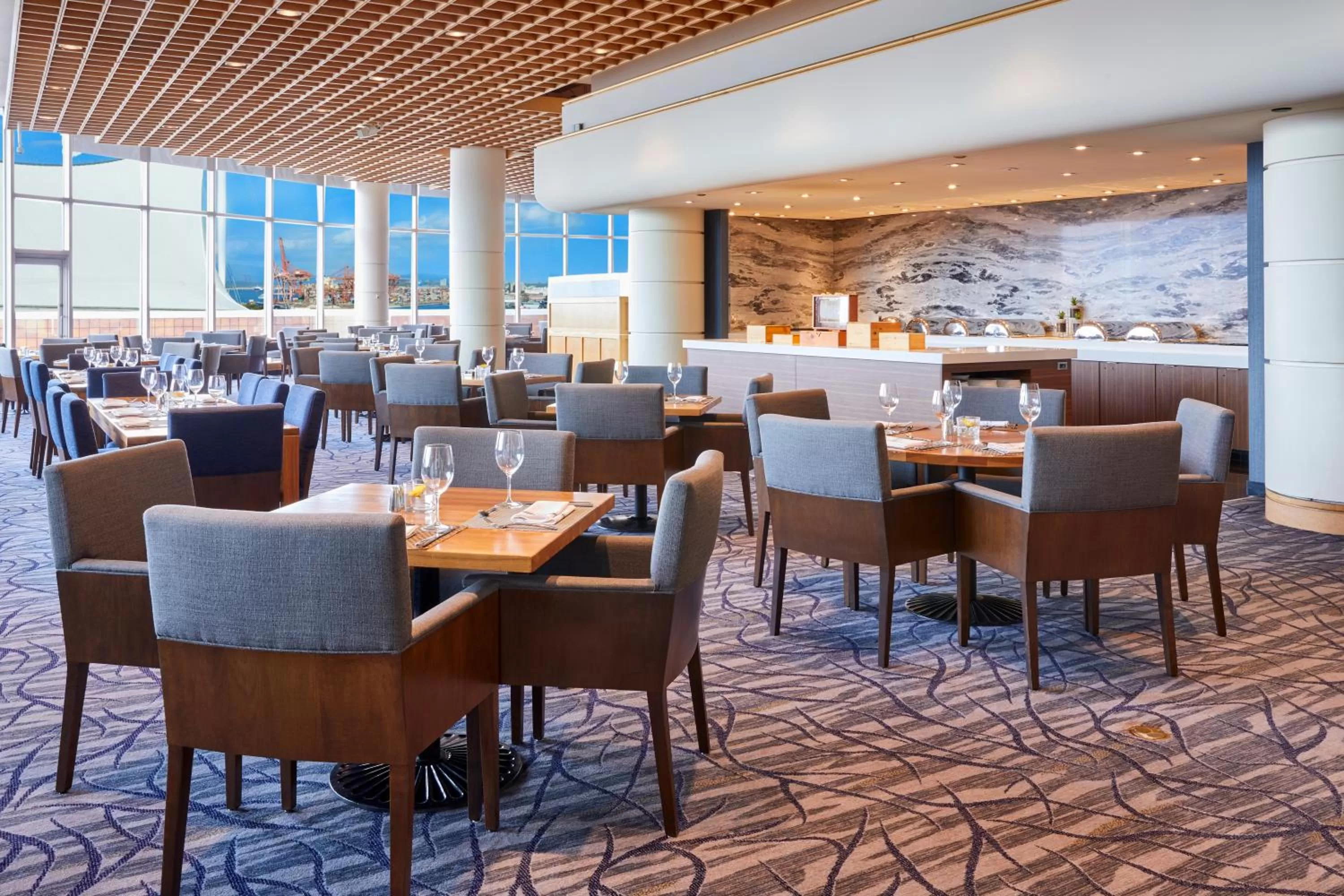 Restaurant/places to eat in Pan Pacific Vancouver