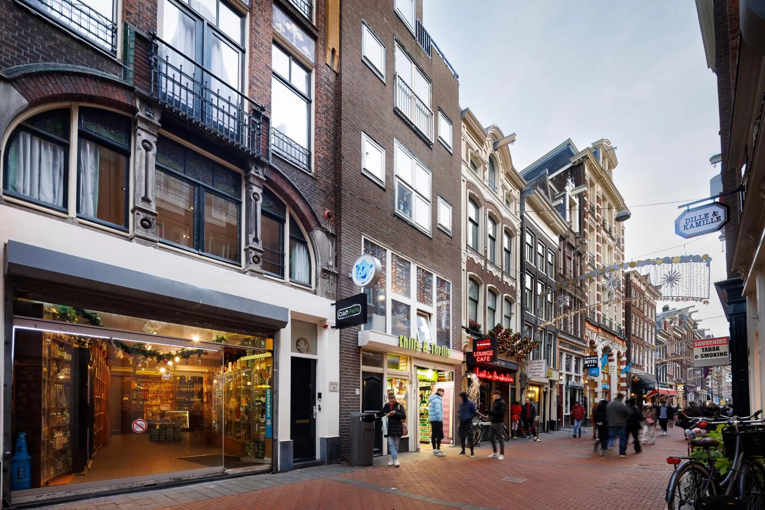 Property building in Ciao Papa Hotel Amsterdam Central Station