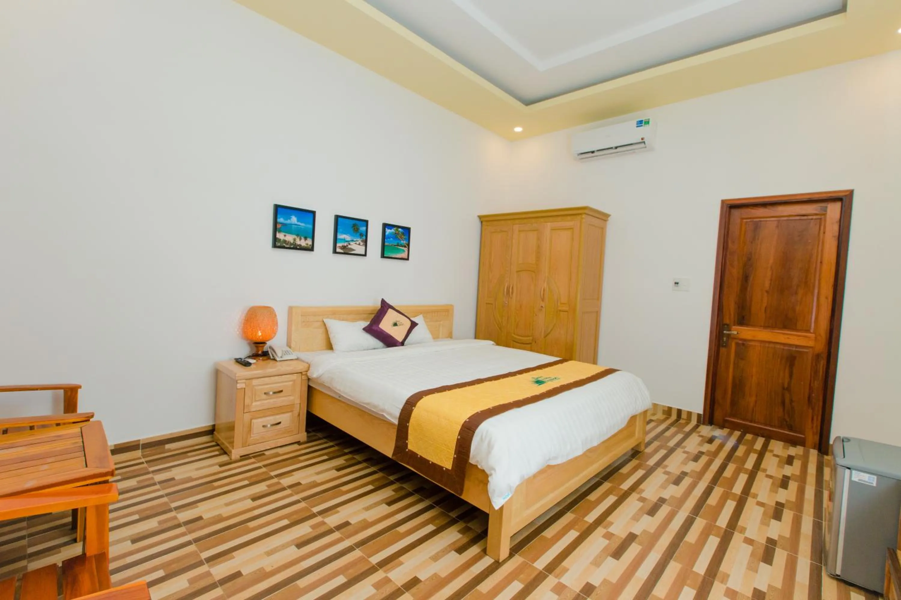 Bed in Palm Hills Resort