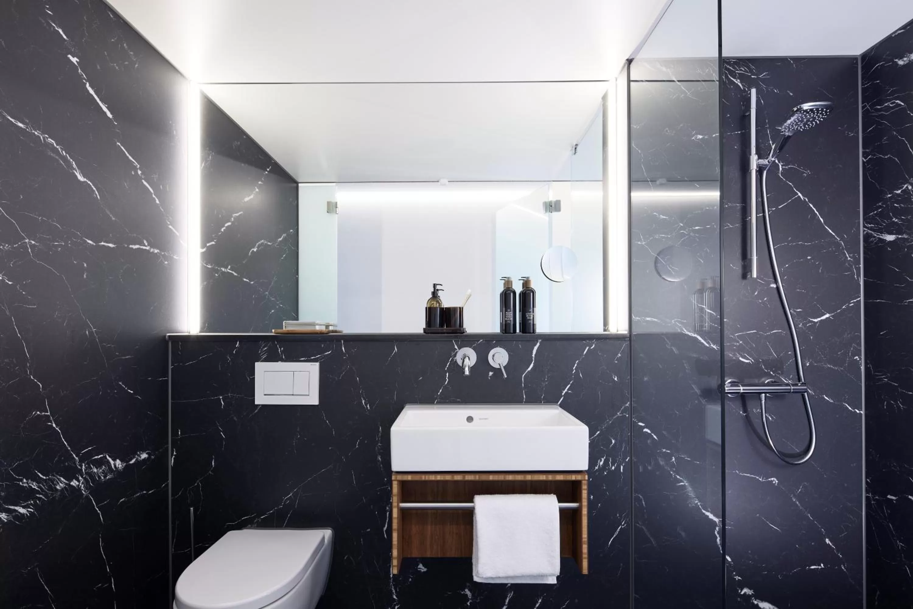 Bathroom in TIN INN Montabaur l einfach gut - nachhaltig, innovativ, modern