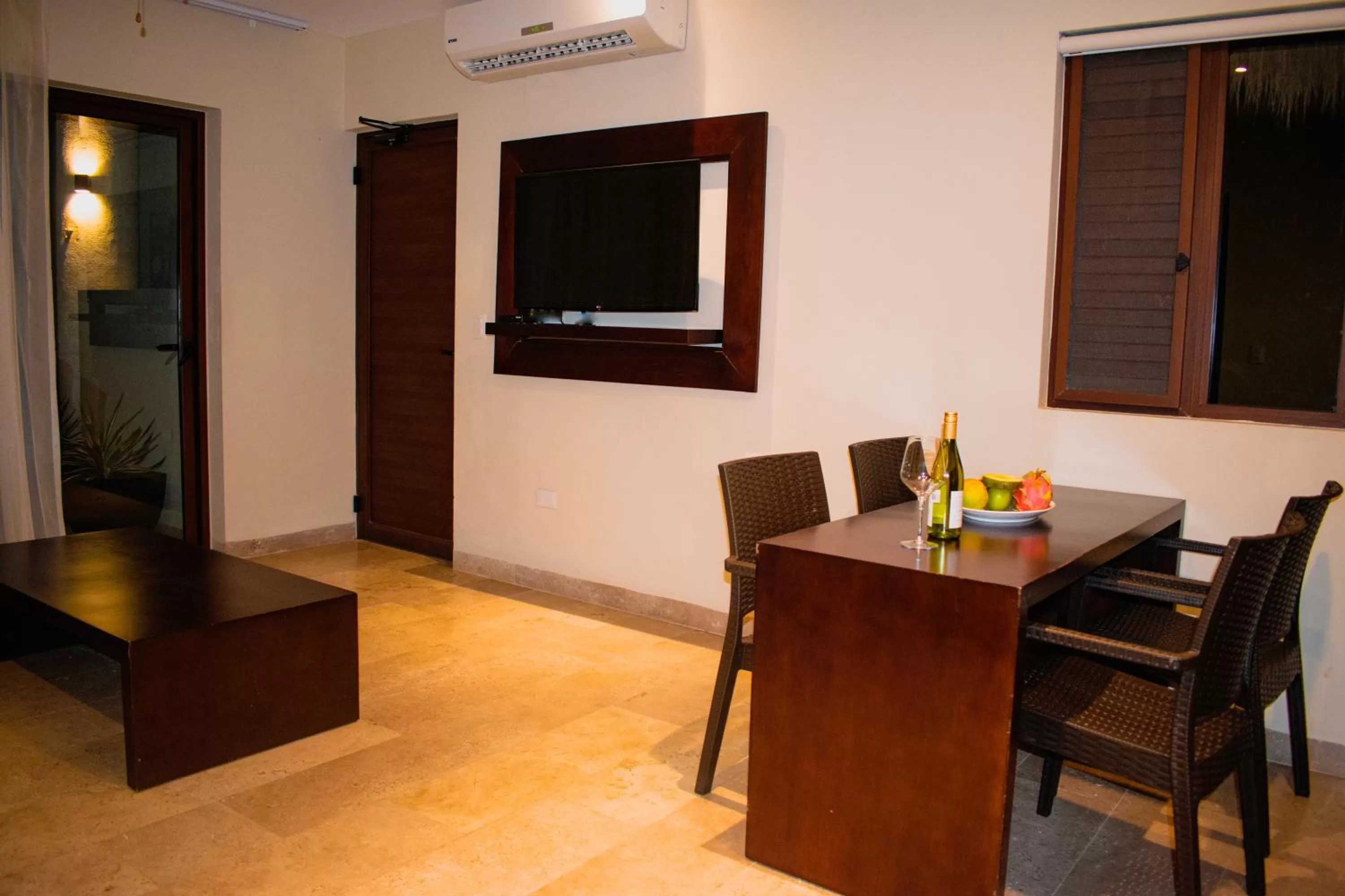 Dining area in Villas Grand Marina Kinuh