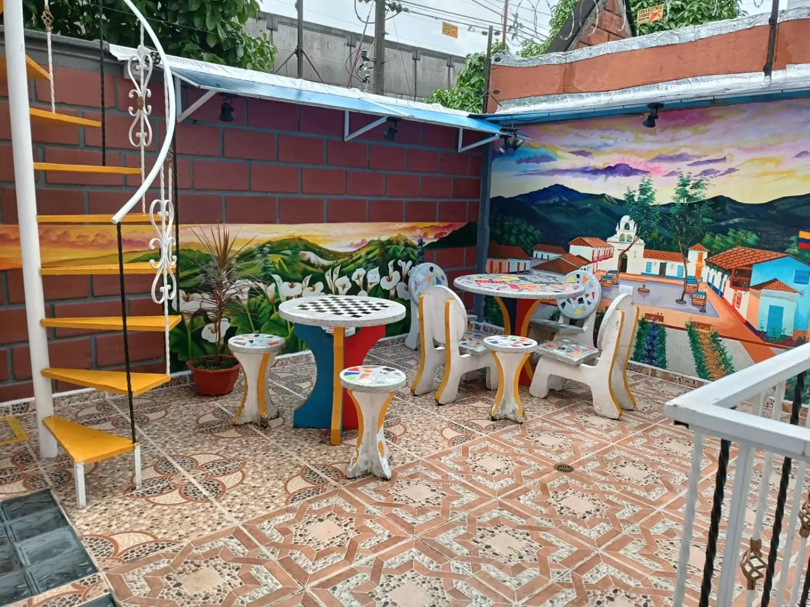 Restaurant/Places to Eat in Hotel Eterna Primavera