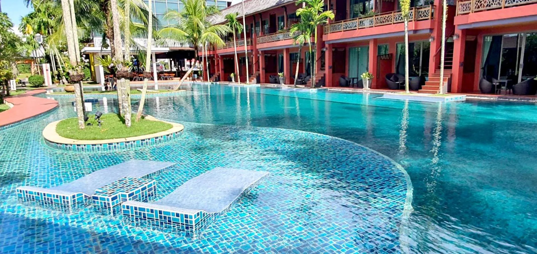 Swimming pool in Mai Morn Resort SHA Plus