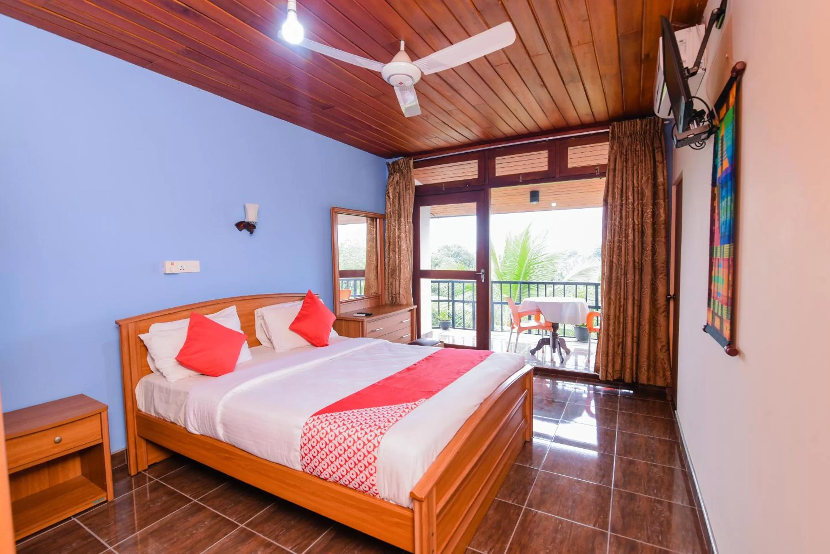 Deluxe Double Room in Blue Haven Guest House