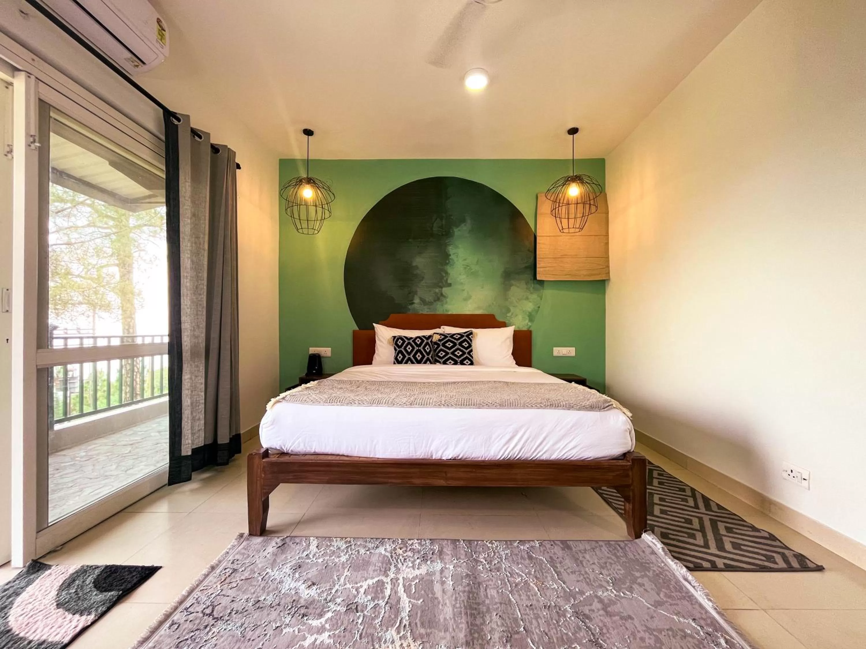 Bed in Seclude Kasauli, Himachal Pradesh