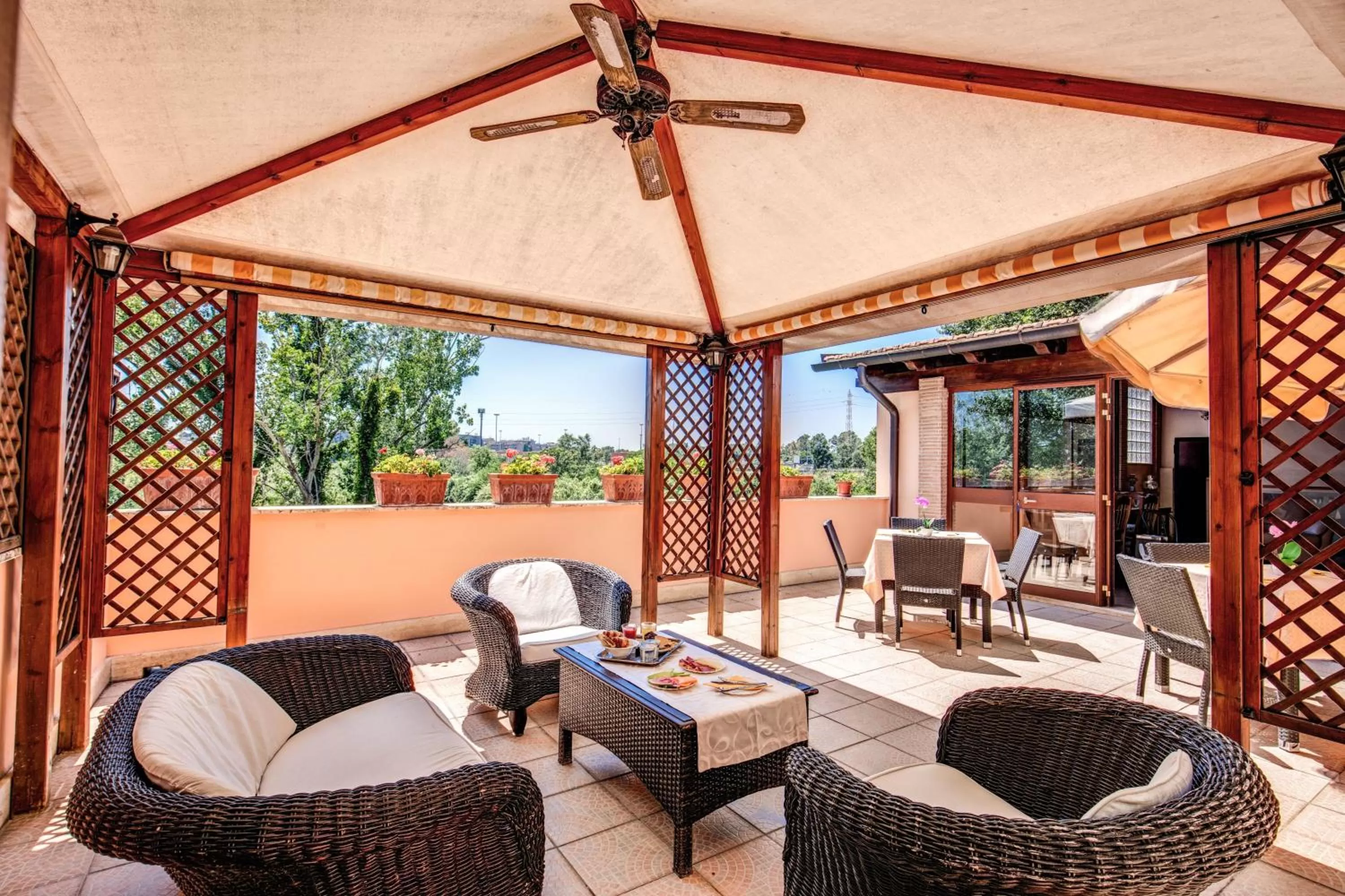 Patio in Hotel Roma Tiburtina Metro