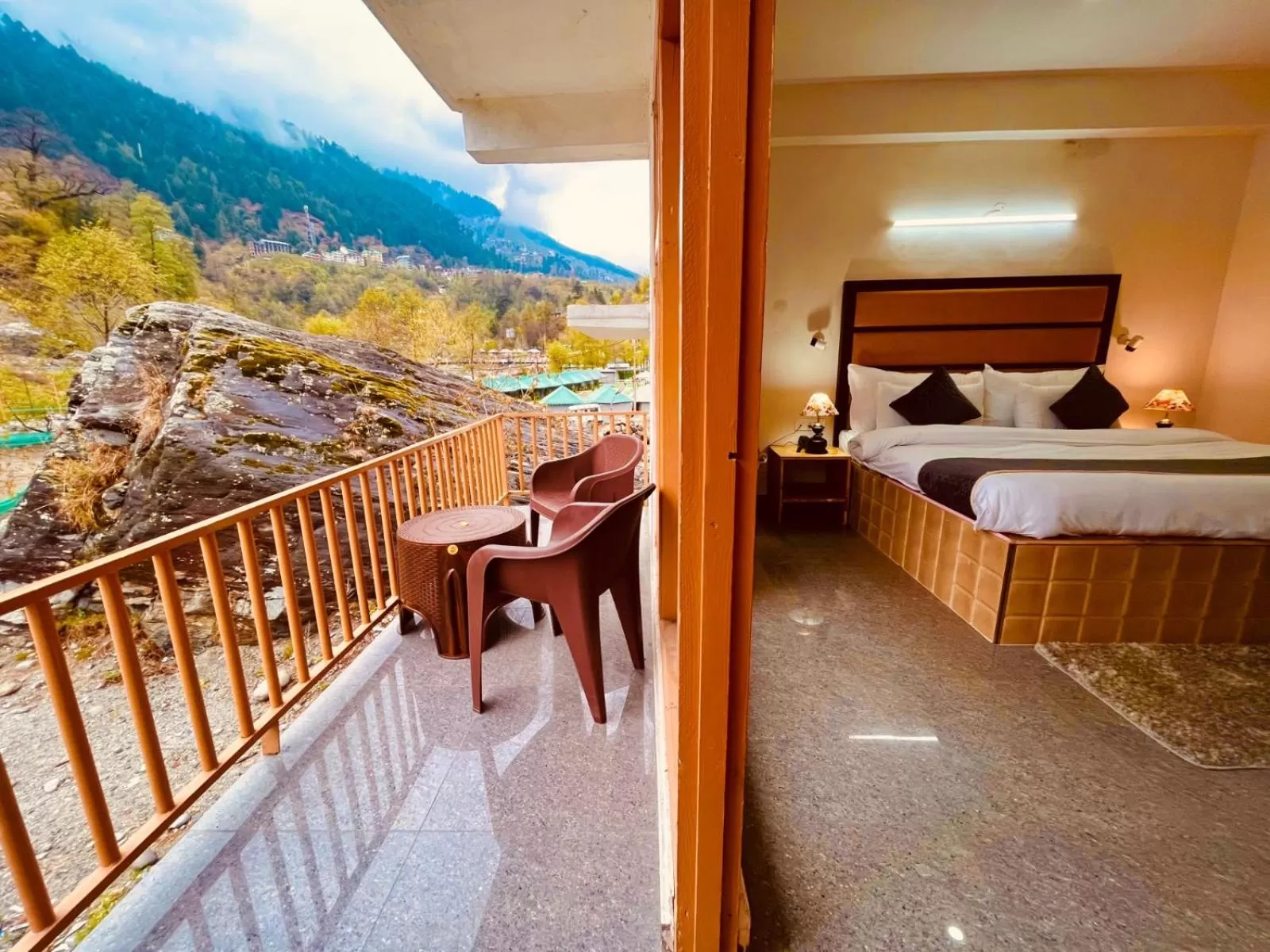Himalayan Riverside Resort, Manali