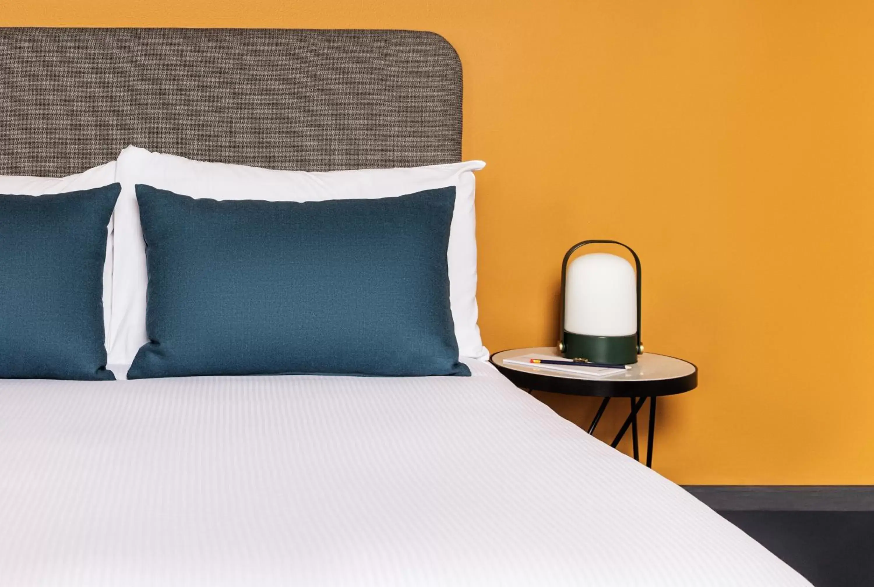 Twin or Triple Room with Shared Bathroom in The Jensen Potts Point Twin or Triple Room with Shared Bathroom in The Jensen Potts Point