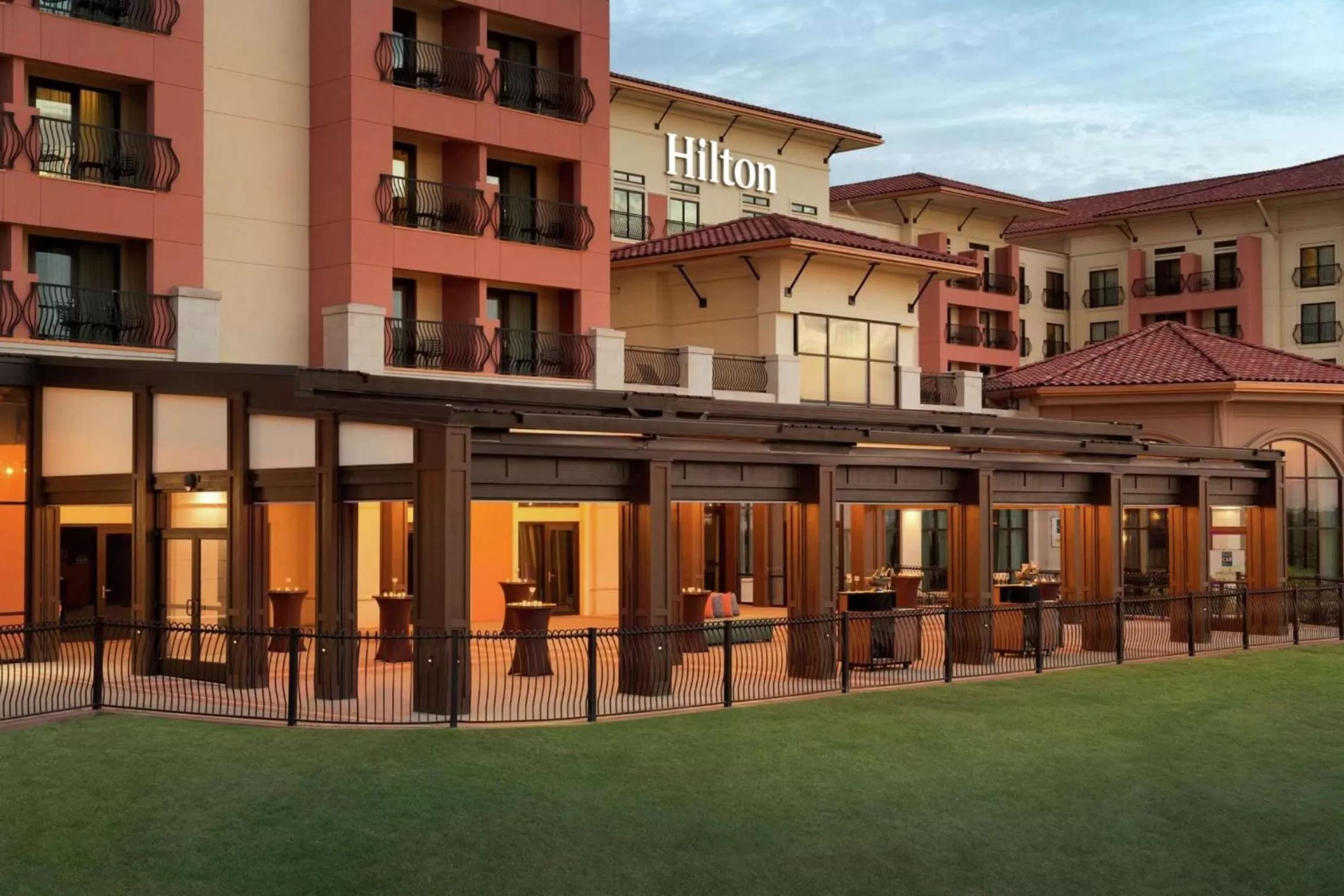 Property building in Hilton Dallas/Rockwall Lakefront Hotel