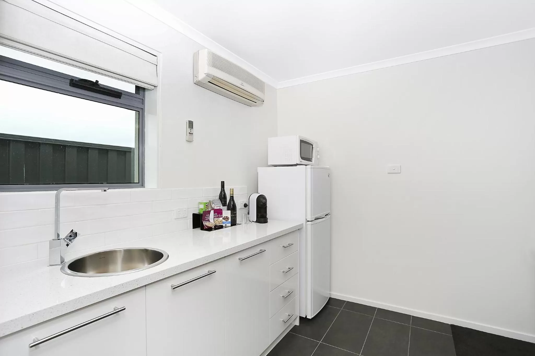 Kitchen or kitchenette in The Menzies Ballarat