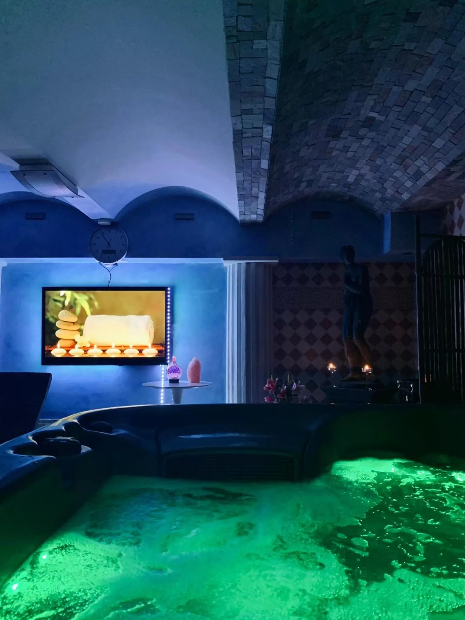 Hot Tub in Wellness Hotel Beethoven