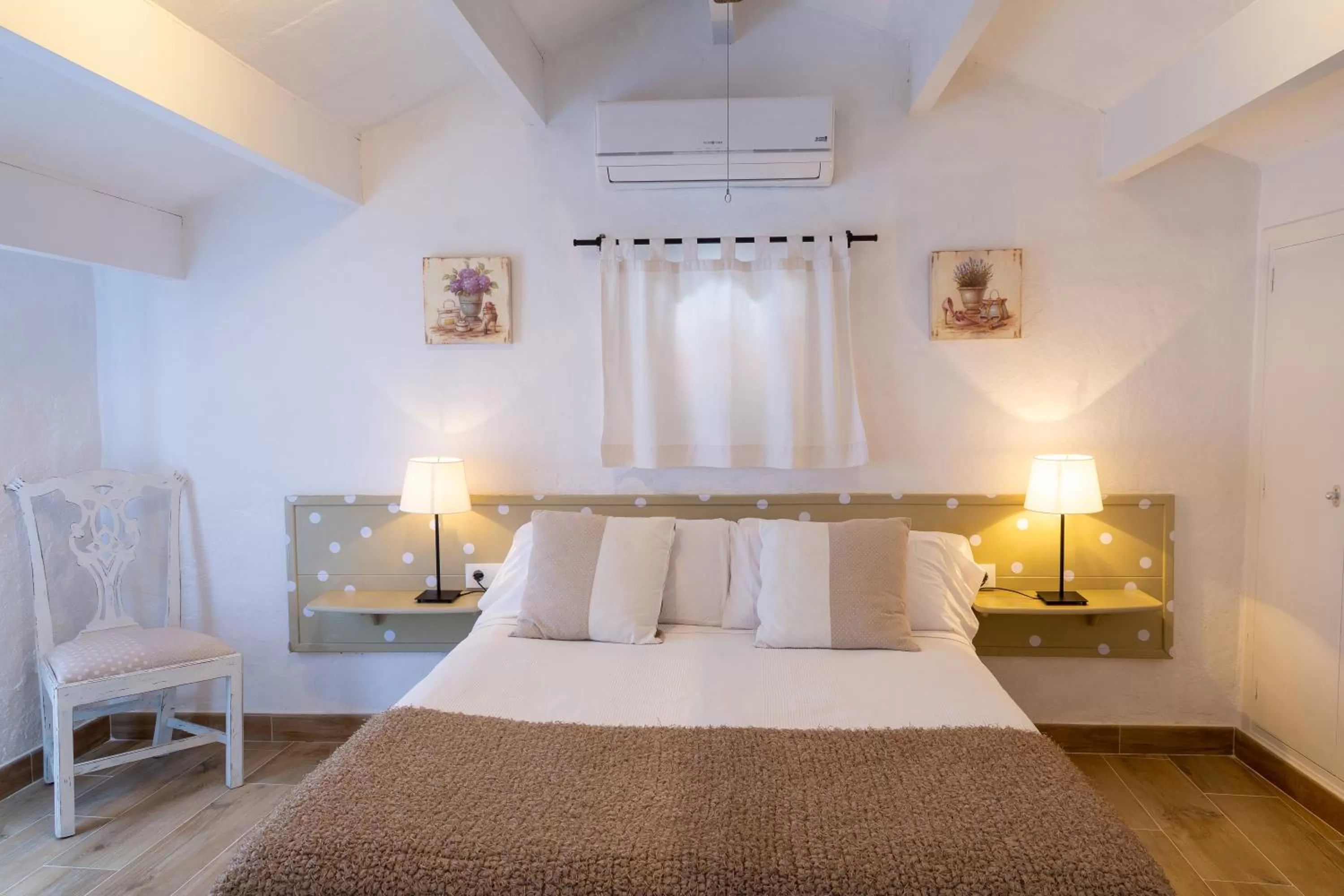 Bed in Agroturismo Binissafullet Vell